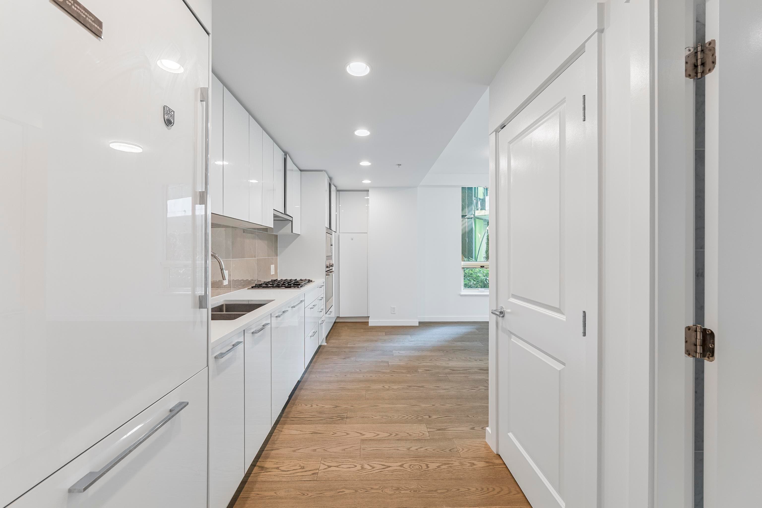 201 - 3533 Ross Drive, Vancouver, V6S 0L3 — photo 4