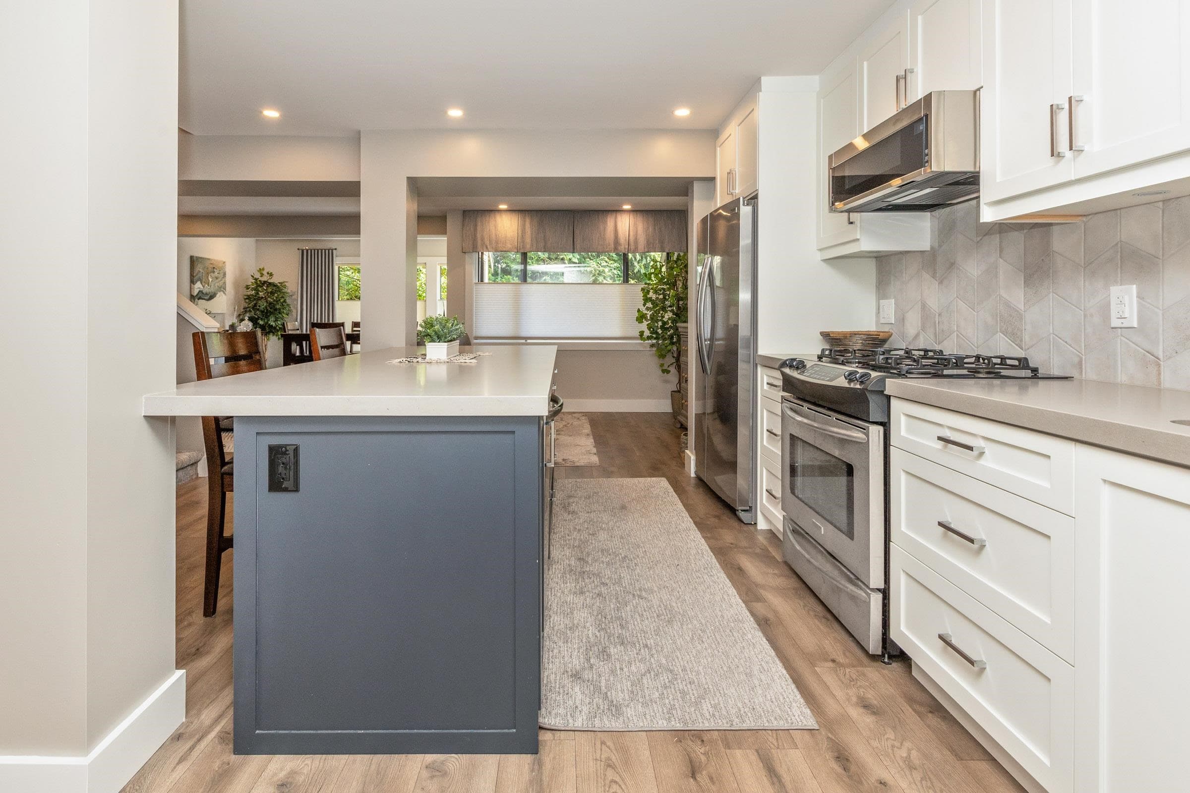 15804 Mcbeth Road, Surrey, V4A 5X3 — photo 2