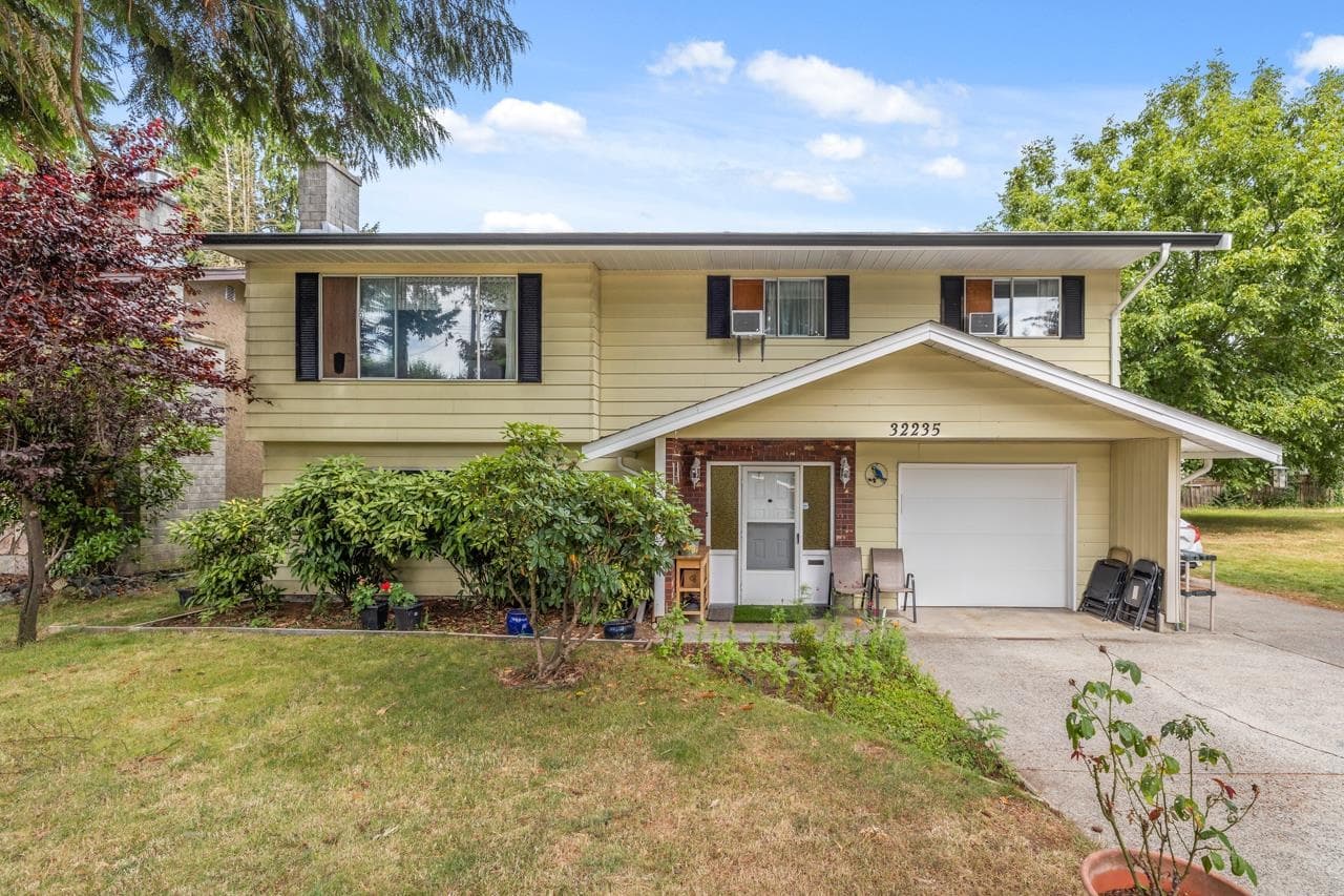 32235 Marshall Road, Abbotsford, V2T 1A5 — photo 1
