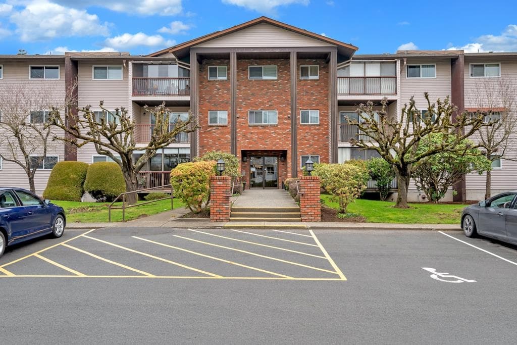 102 - 32910 Amicus Place, Abbotsford, V2S 6G9 — photo 2