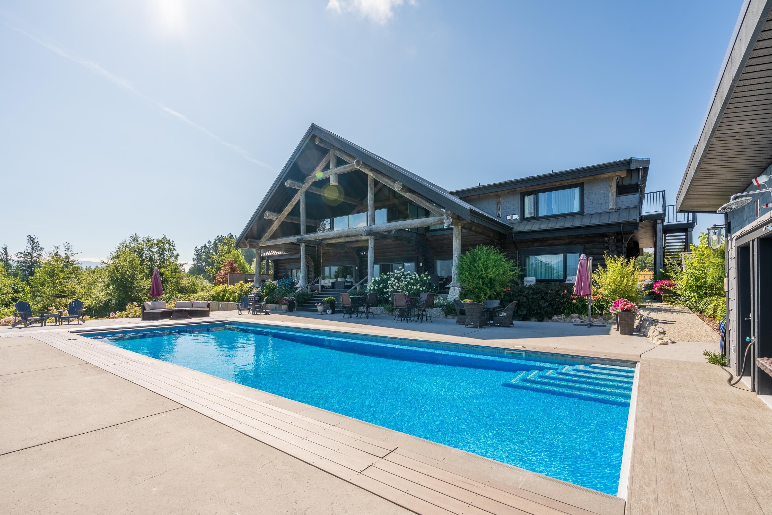 6316 Crowston Road, Sechelt, V7Z 0L1 — photo 2