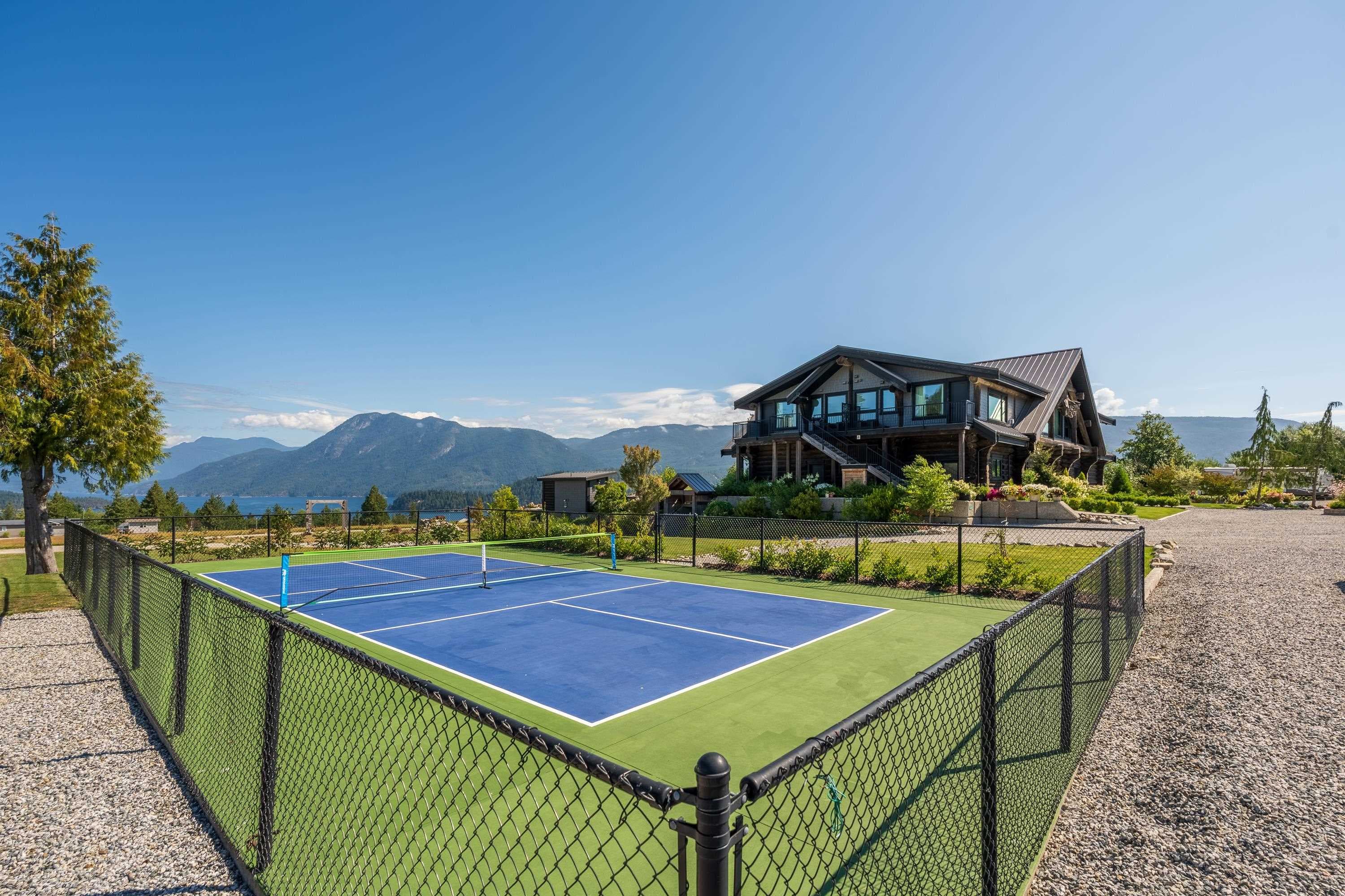 6316 Crowston Road, Sechelt, V7Z 0L1 — photo 4