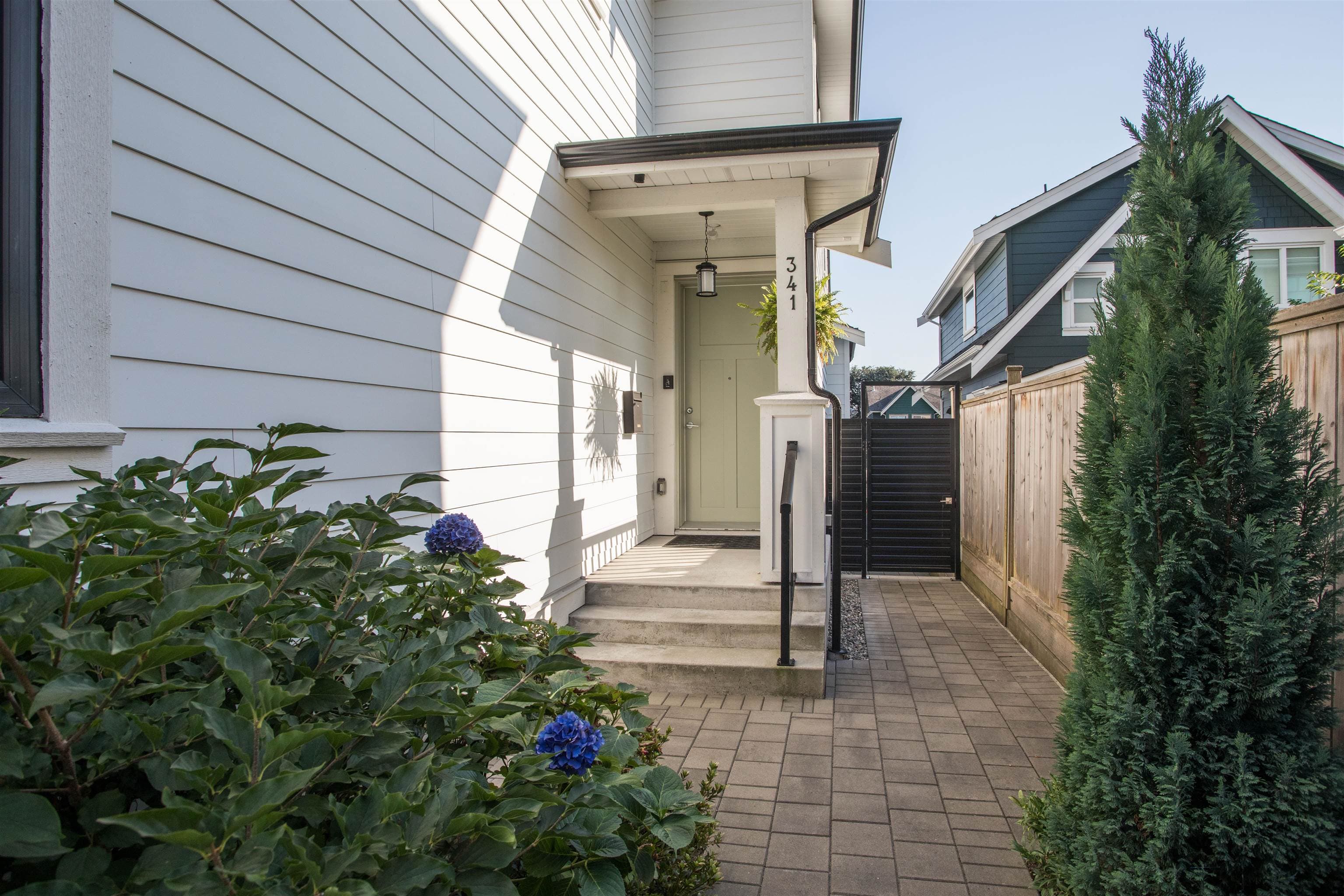 341 E 13th Street, North Vancouver, V7L 2L8 — photo 3
