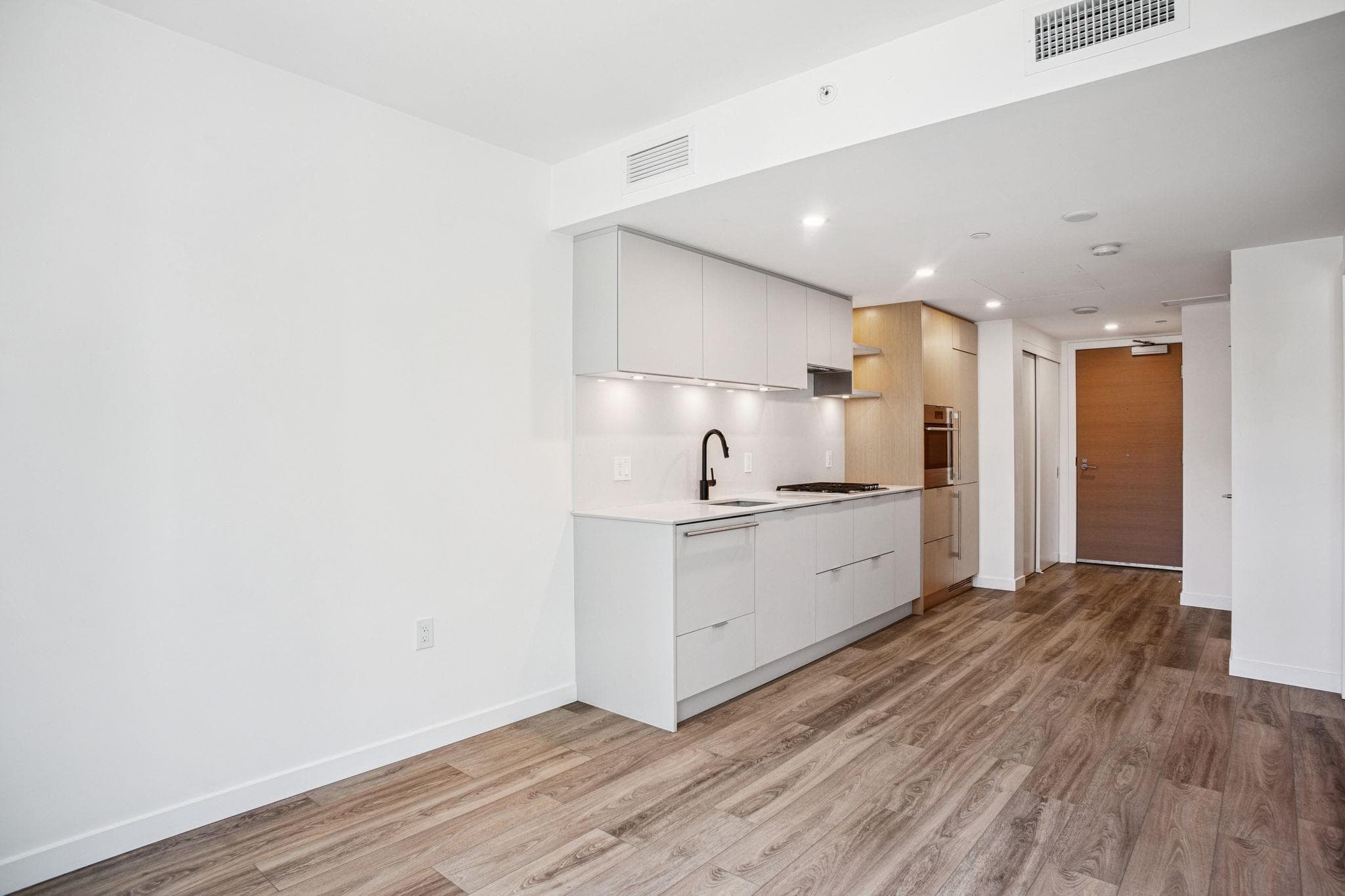 401 - 210 E 5th Avenue, Vancouver, V5T 0K1 — photo 5