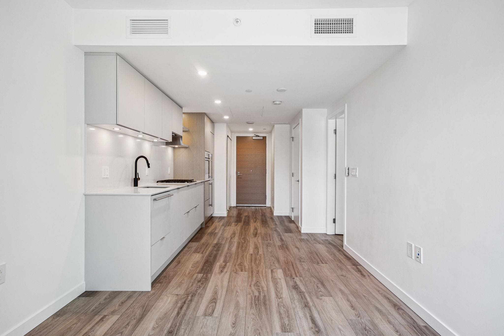 401 - 210 E 5th Avenue, Vancouver, V5T 0K1 — photo 4