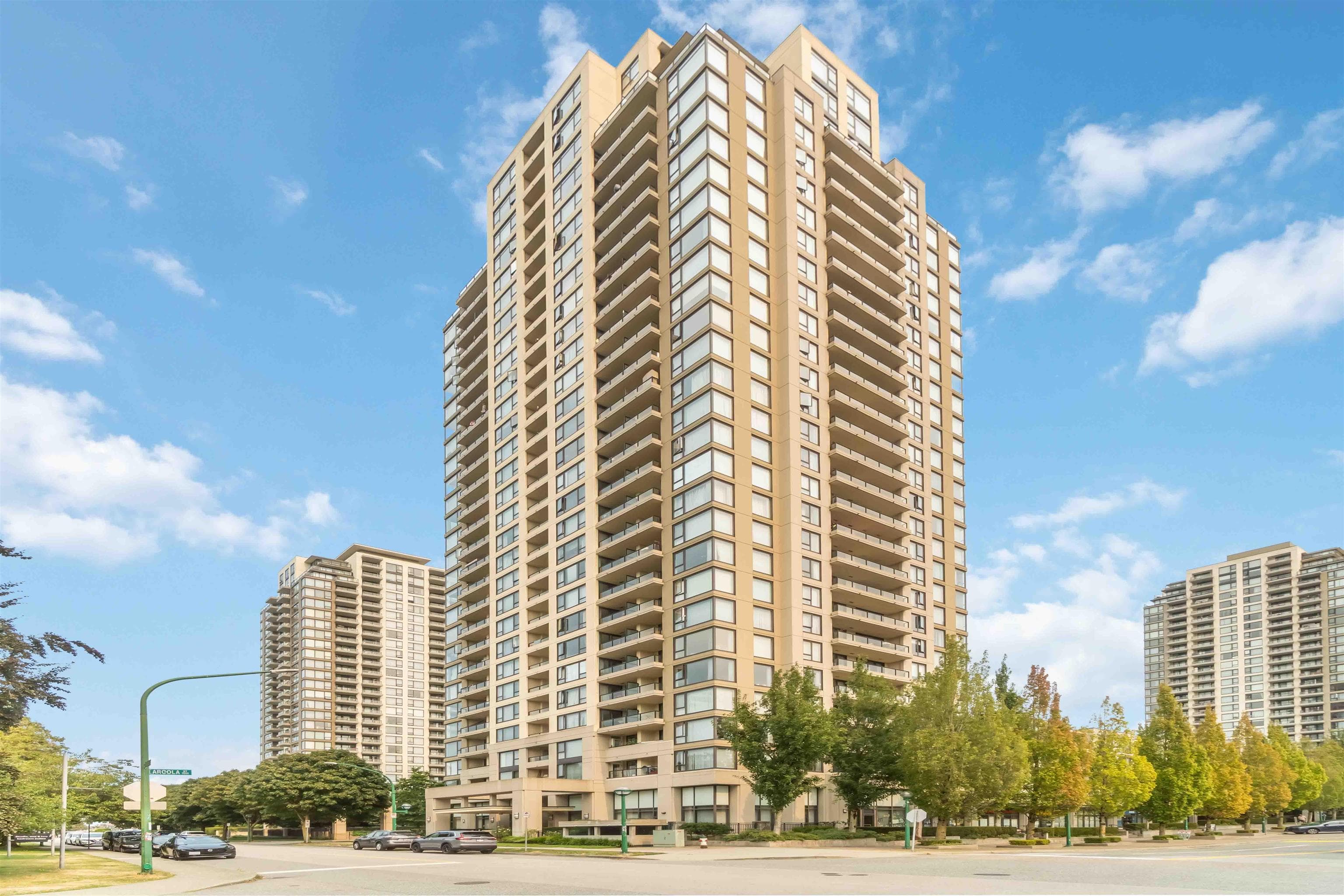 805 - 7088 Salisbury Avenue, Burnaby — sold