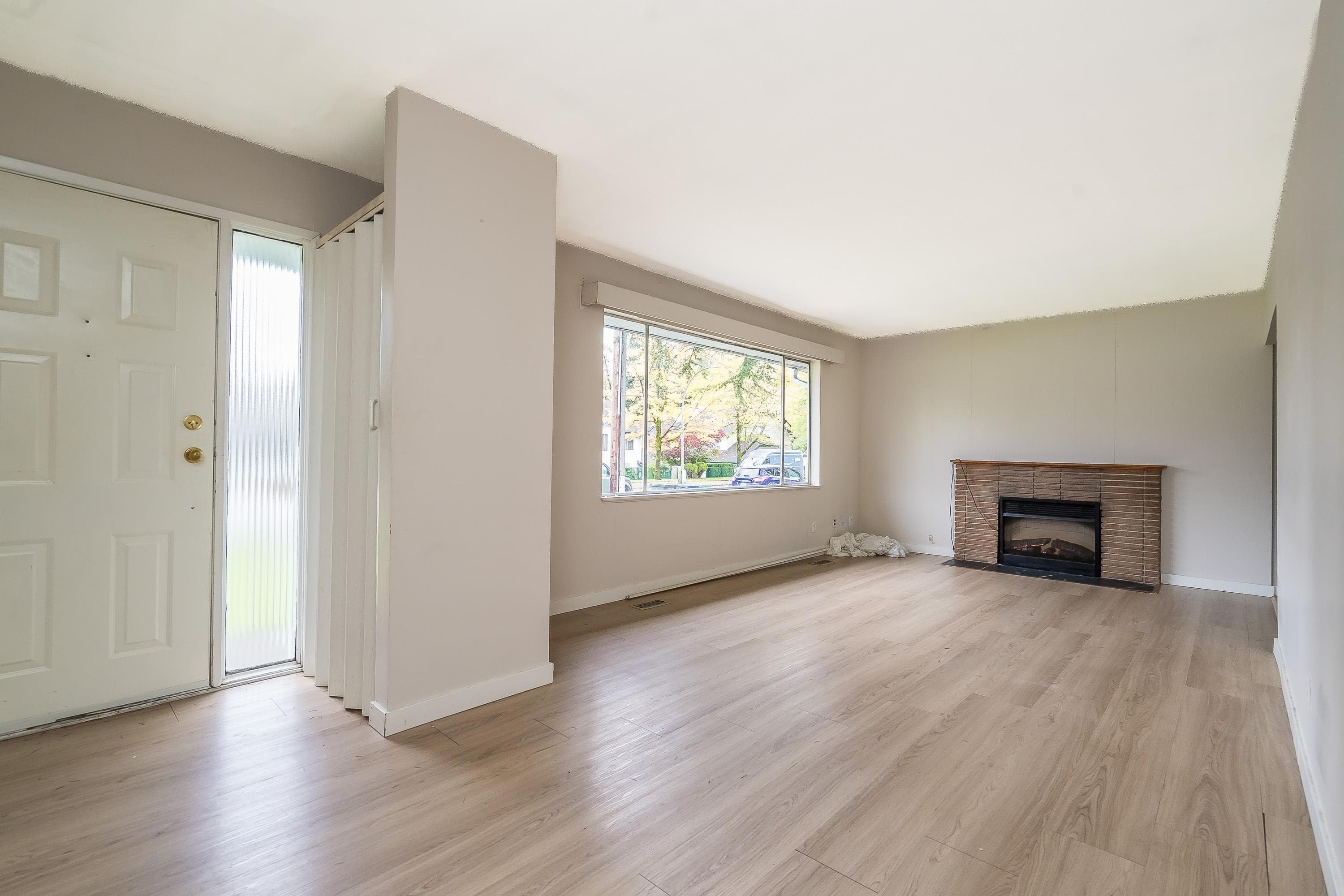 10331 155a Street, Surrey, V3R 4K4 — photo 5