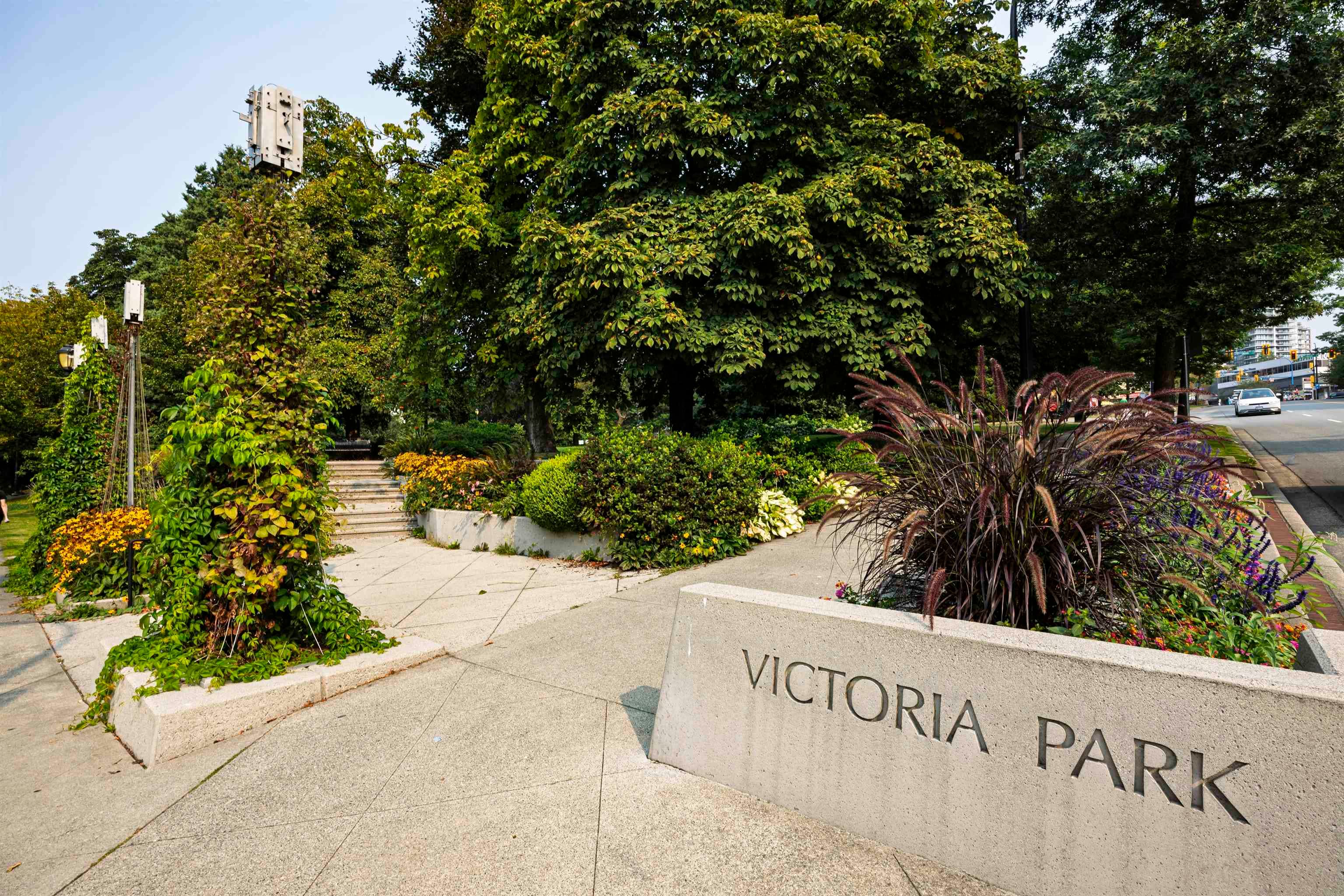 302 - 540 Lonsdale Avenue, North Vancouver, V7M 2G7 — photo 3
