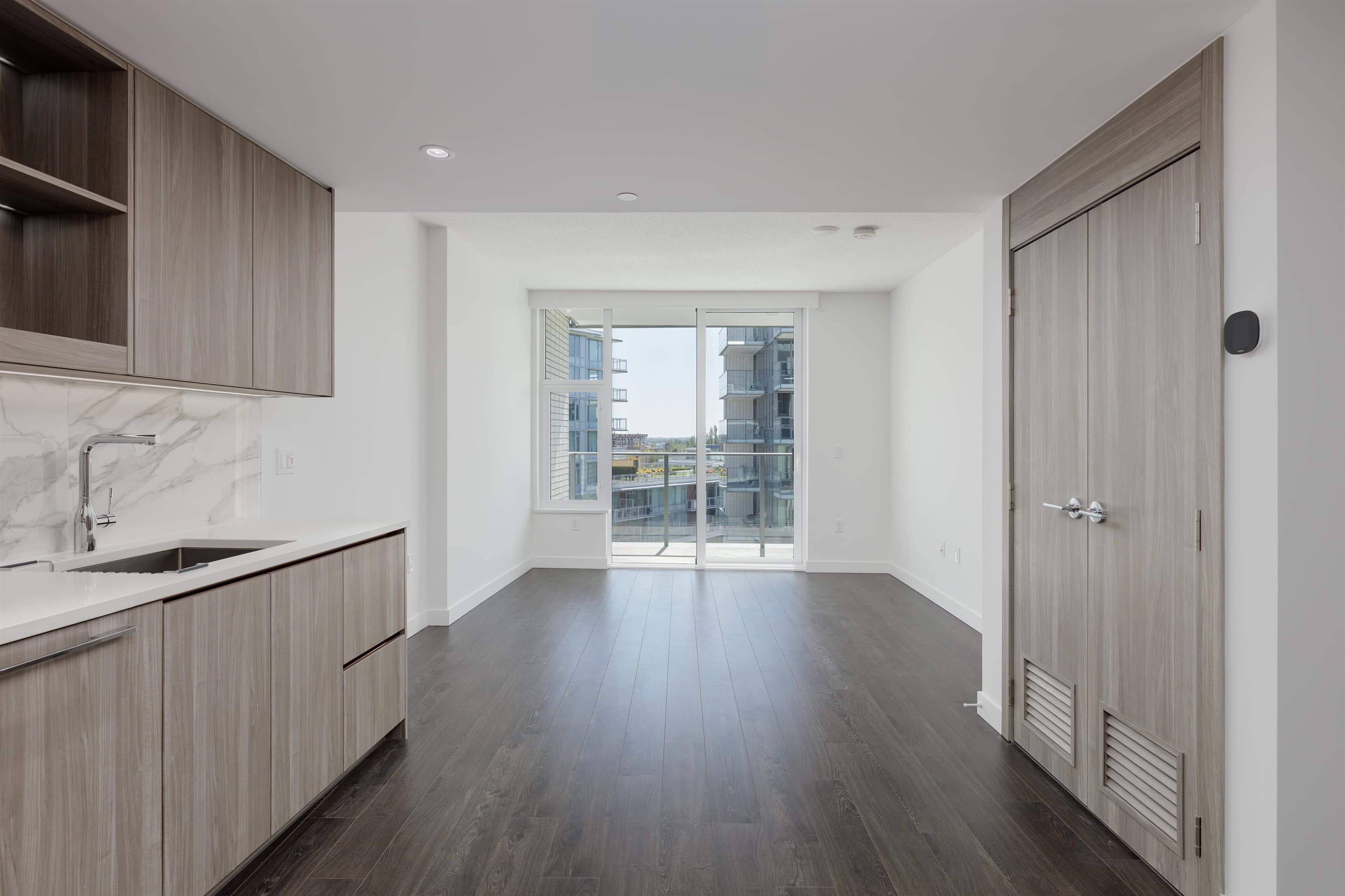 1083 - 8671 Hazelbridge Way, Richmond, V6X 0W9 — photo 4