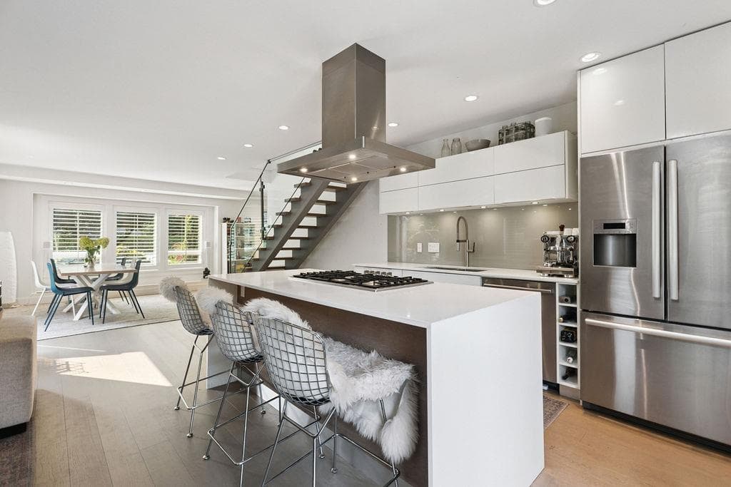 2108 Berkley Avenue, North Vancouver, V7H 1Z7 — photo 3