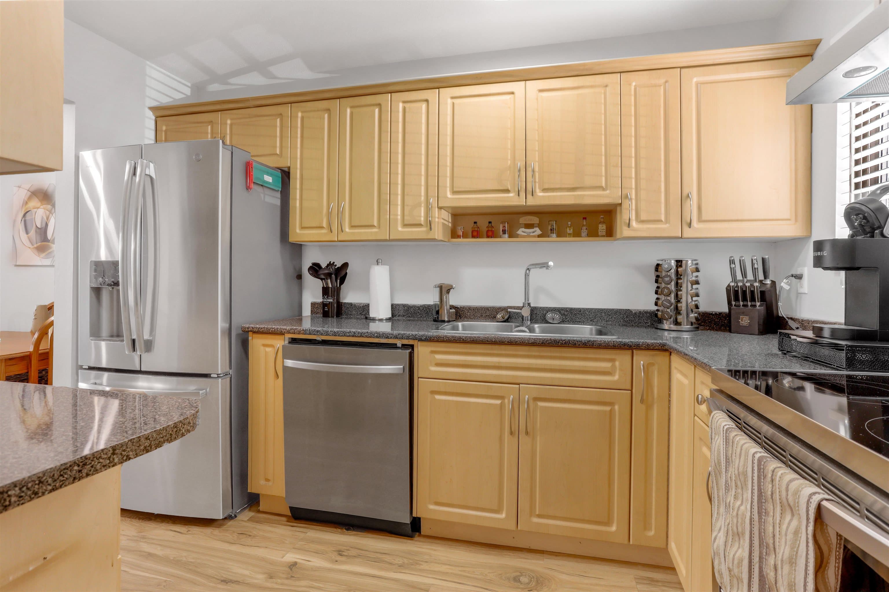 160 - 13750 67 Avenue, Surrey
