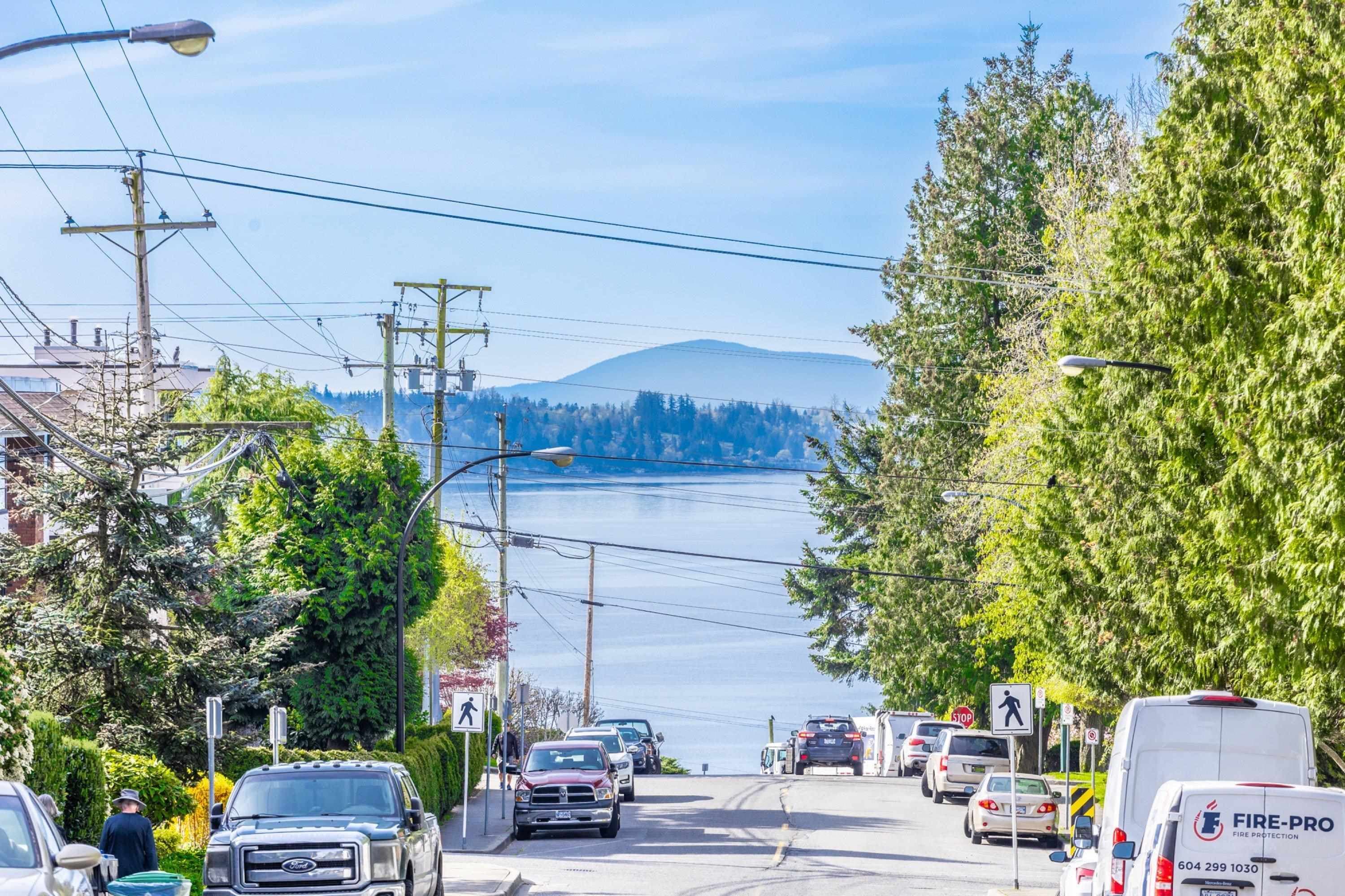 #304 - 1351 Martin Street, White Rock, V4B 3W6 — photo 4