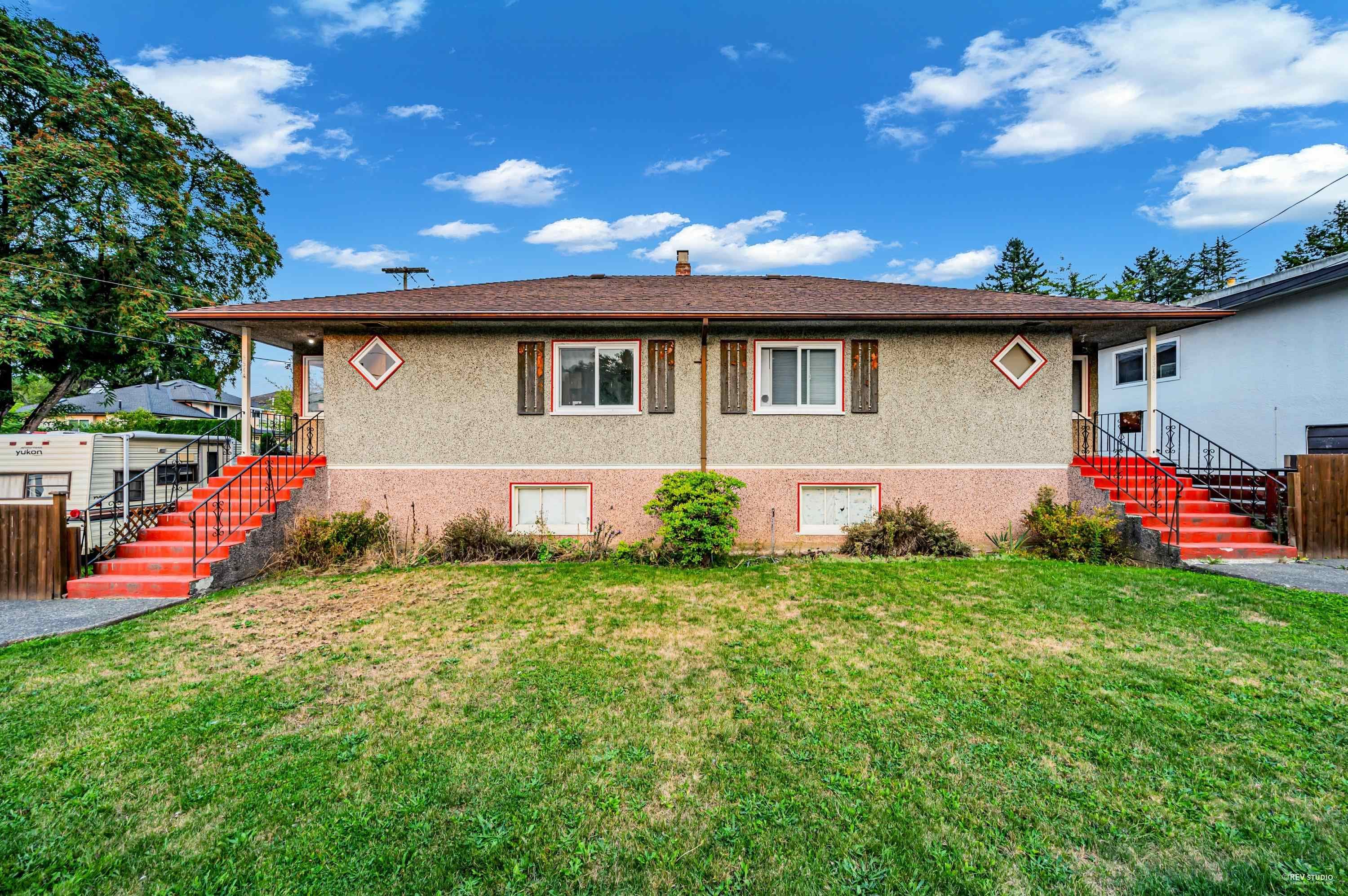 5514 Smith Avenue, Burnaby