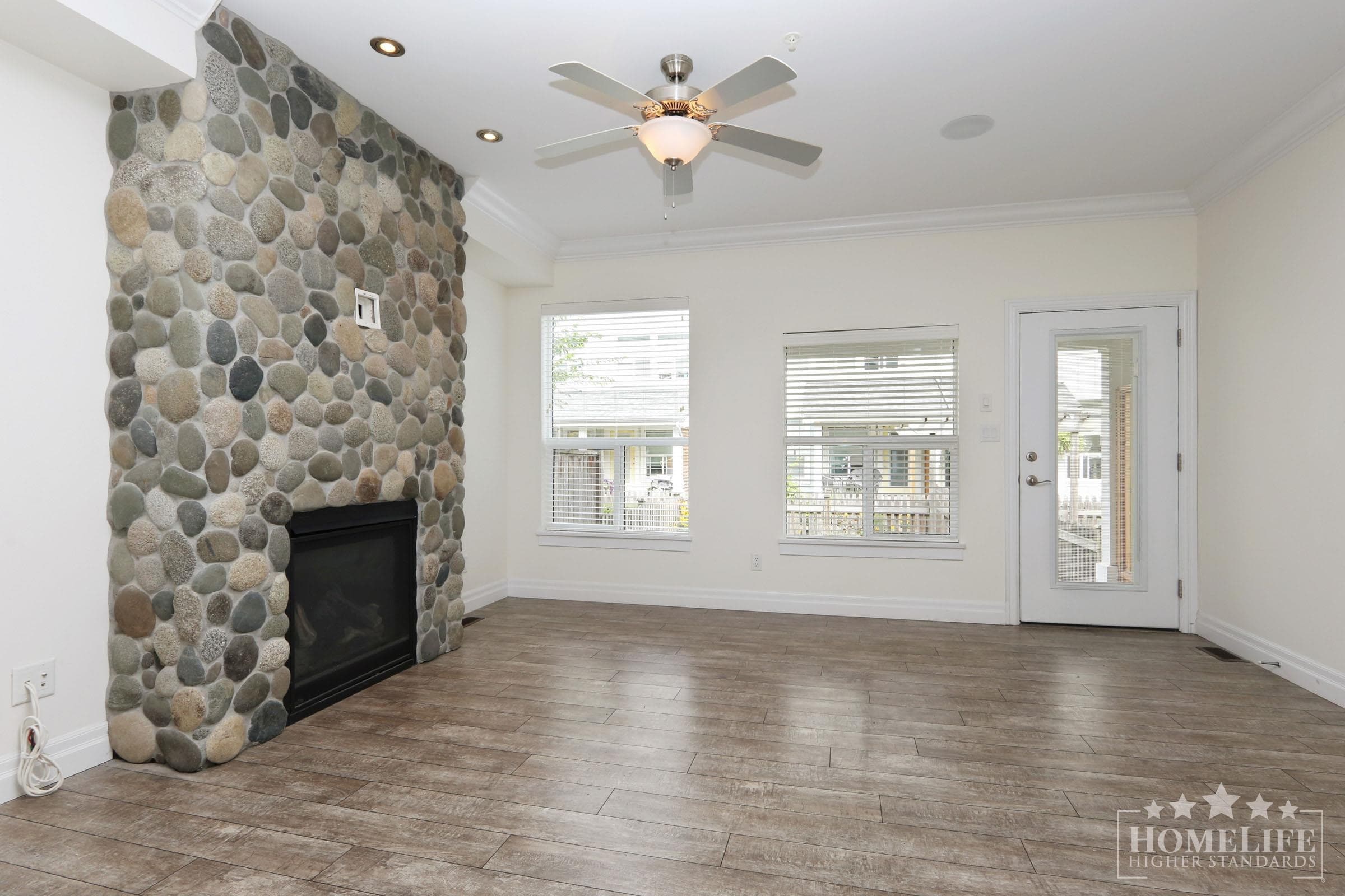 33 - 44849 Anglers Boulevard, Chilliwack, V2R 0Y4 — photo 2
