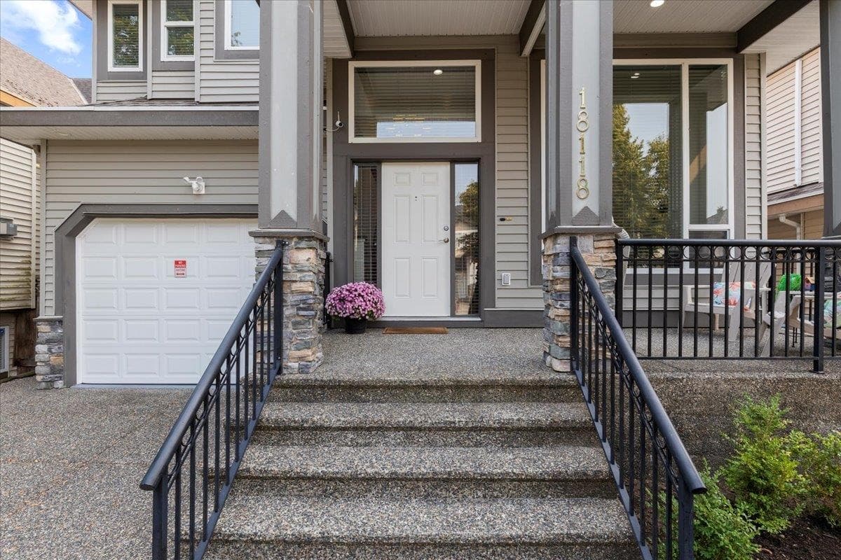 18118 67 Avenue, Surrey, V3S 0L9 — photo 2