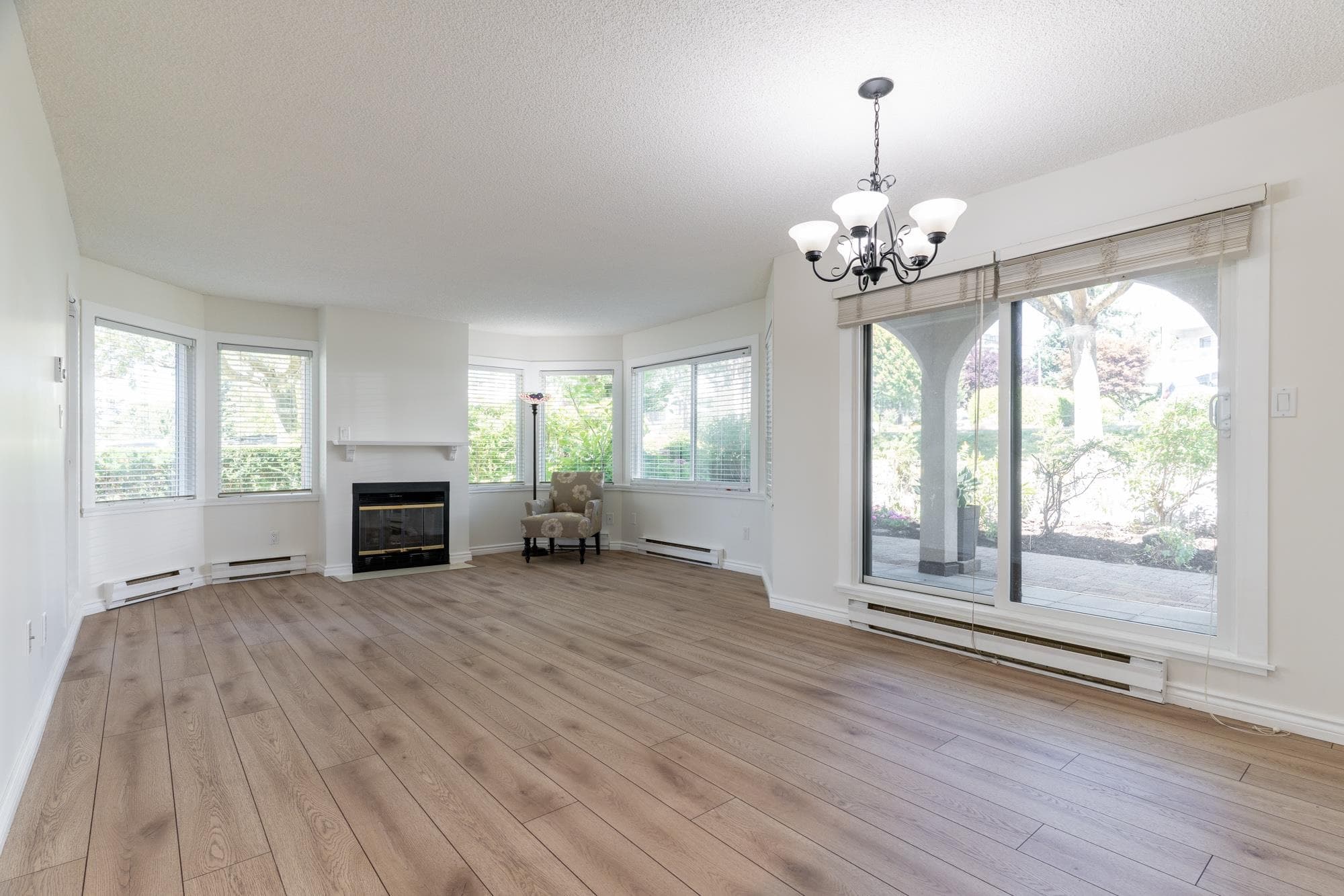 205 - 1280 Fir Street, Surrey, V4B 4B1 — photo 2