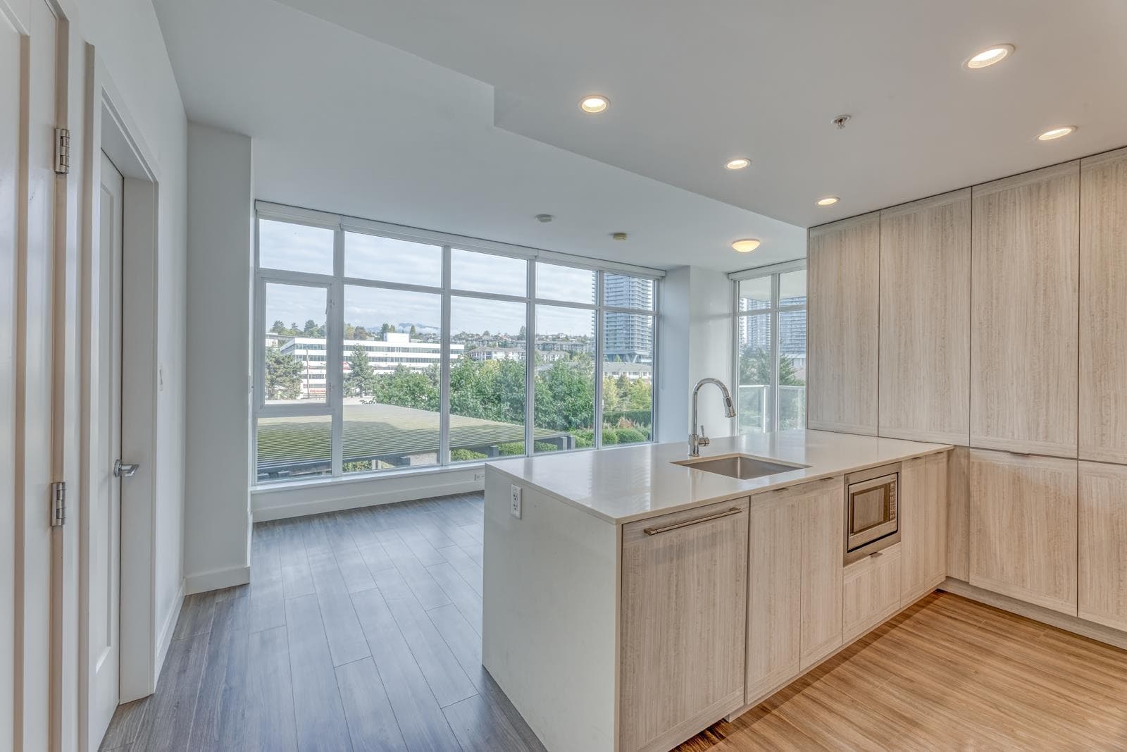 506 - 2311 Beta Avenue, Burnaby, V5C 0M1 — photo 1