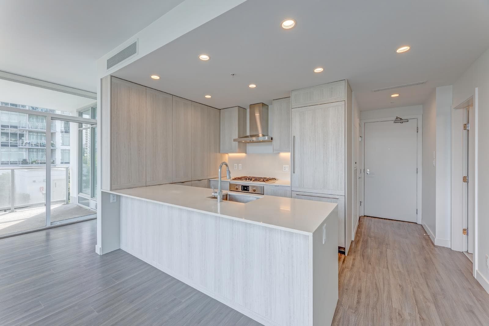 506 - 2311 Beta Avenue, Burnaby, V5C 0M1 — photo 5