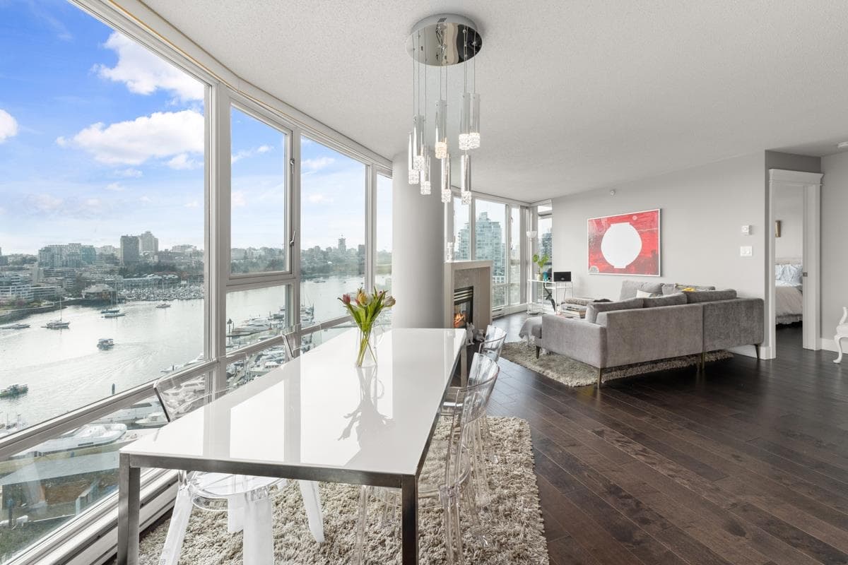 1606 - 1033 Marinaside Crescent, Vancouver, V6Z 3A3 — photo 2