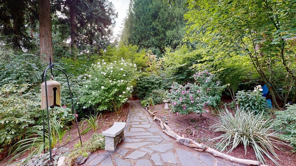 24 - 1131 Emery Road, Roberts Creek, V0N 2W0 — photo 2