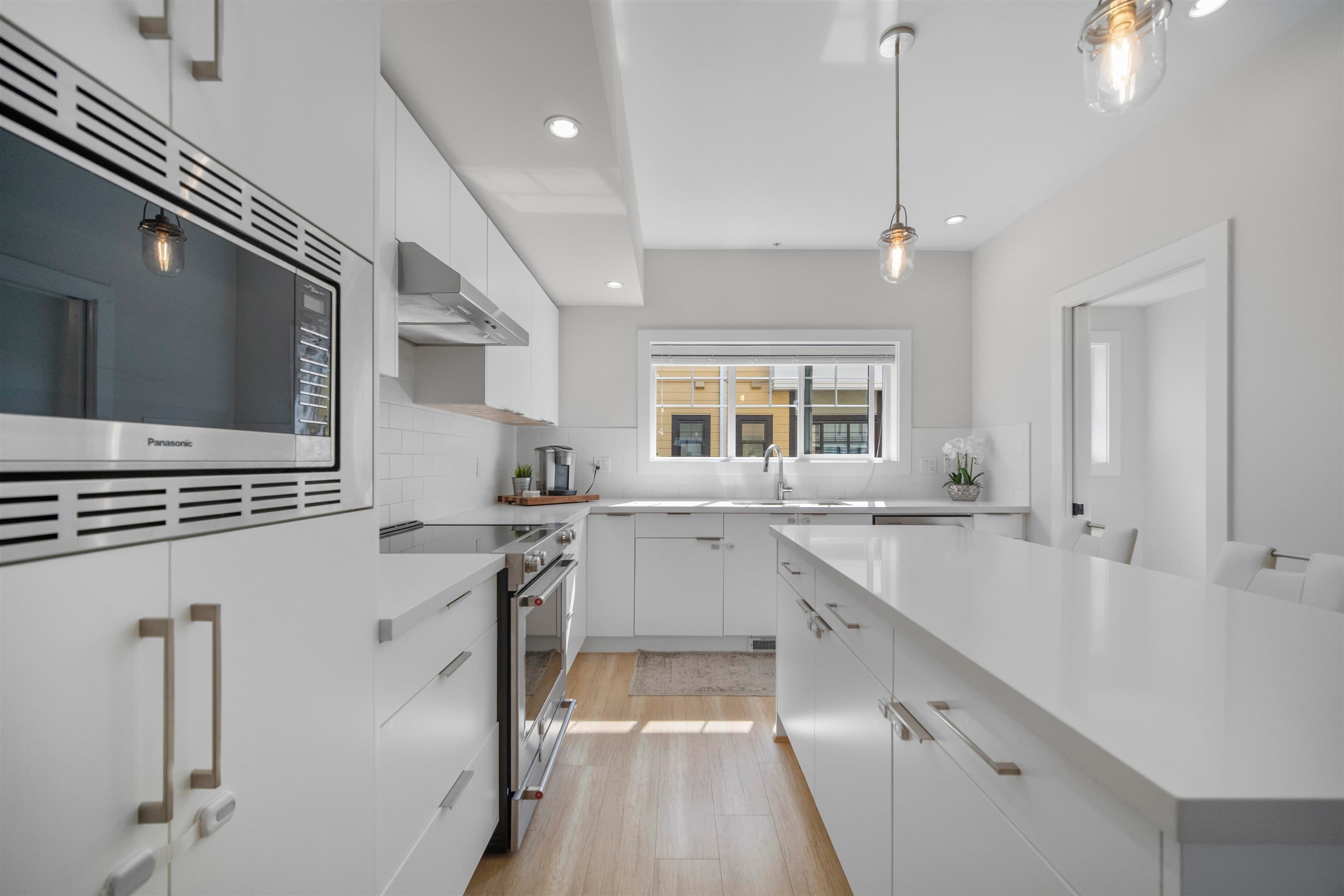 206 - 80 Elgin Street, Port Moody, V3H 0M6 — photo 5