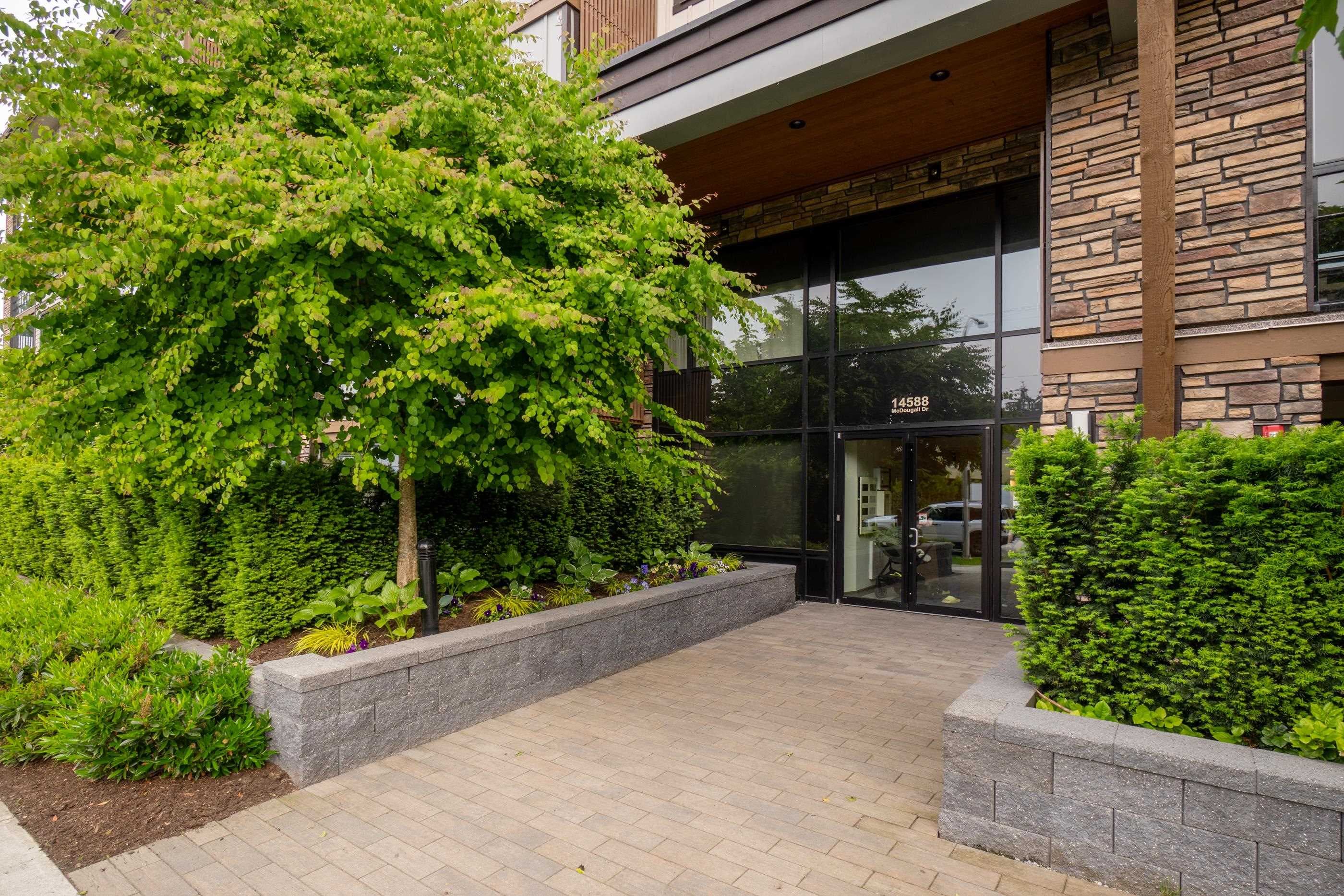103 - 14588 Mcdougall Drive, Surrey, V4P 0H1 — photo 4