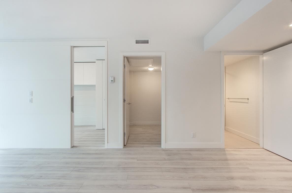 809 - 933 Hornby Street, Vancouver, V6Z 3G4 — photo 2