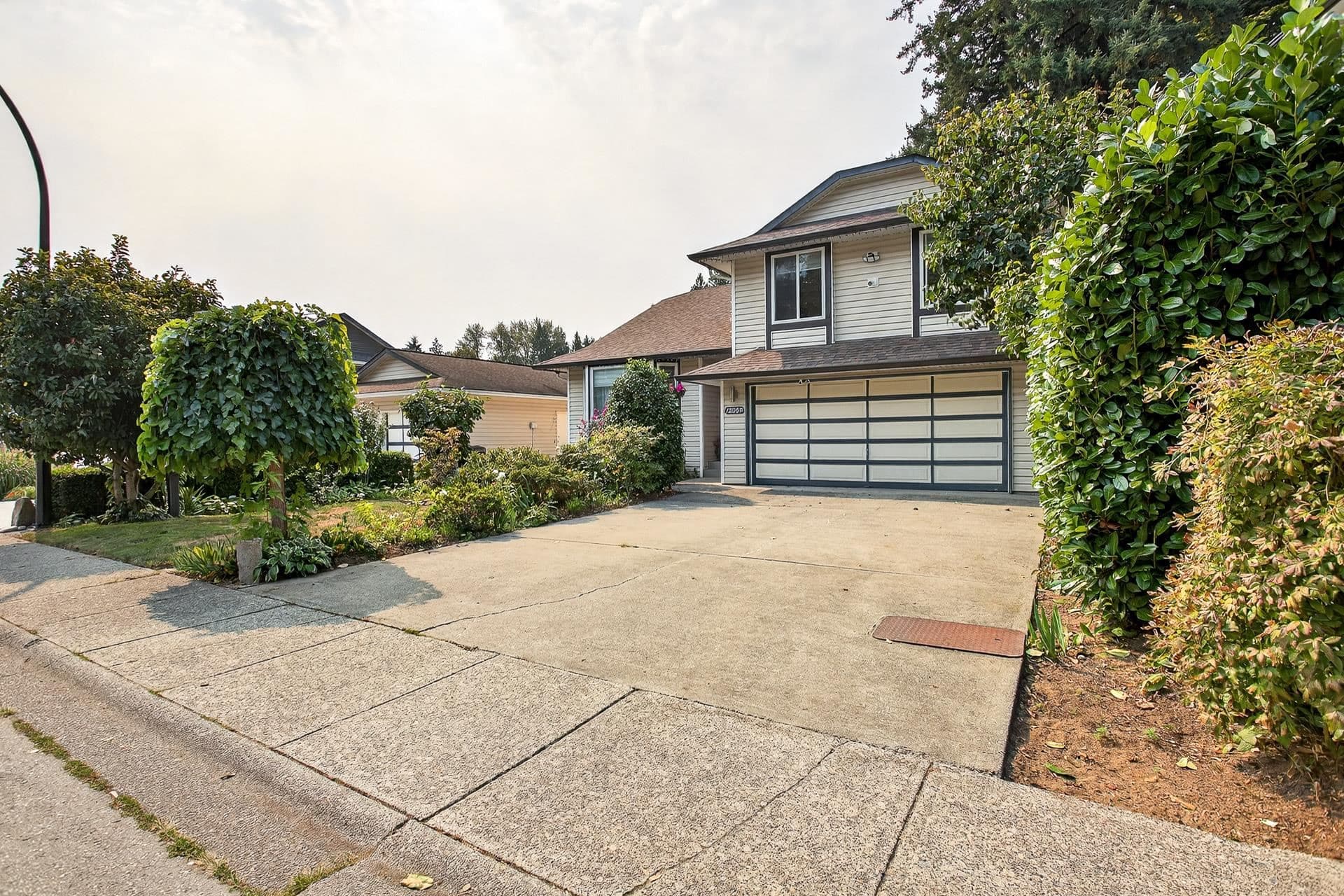 12209 207a Street, Maple Ridge, V2X 9T1 — photo 2