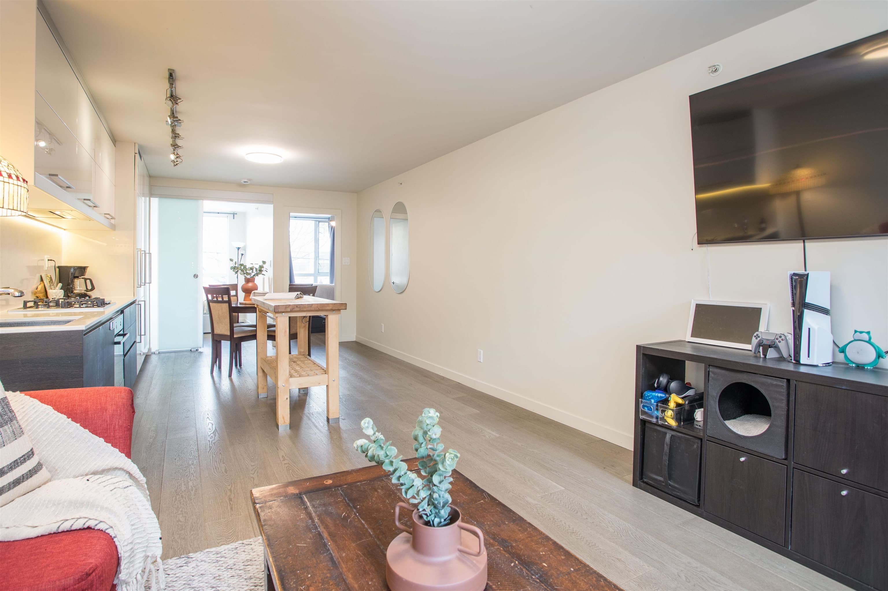 208 - 189 Keefer Street, Vancouver, V6A 0C8 — photo 2