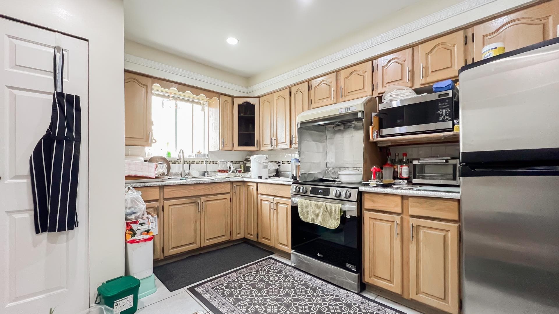 1860 SE Marine Drive, Vancouver, V5P 2R8 — photo 4