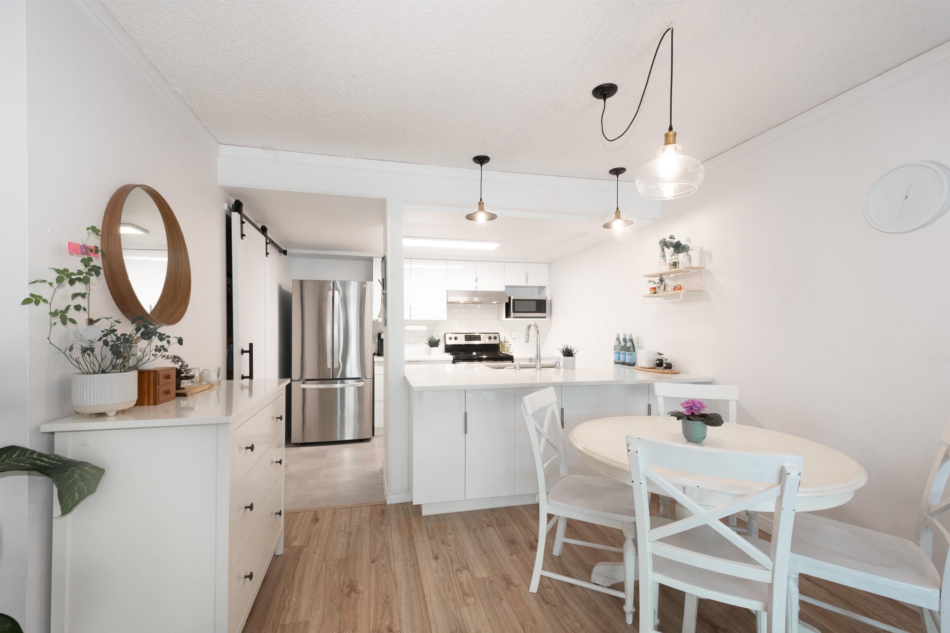 8 - 385 Ginger Drive, New Westminster, V3L 5L6 — photo 2