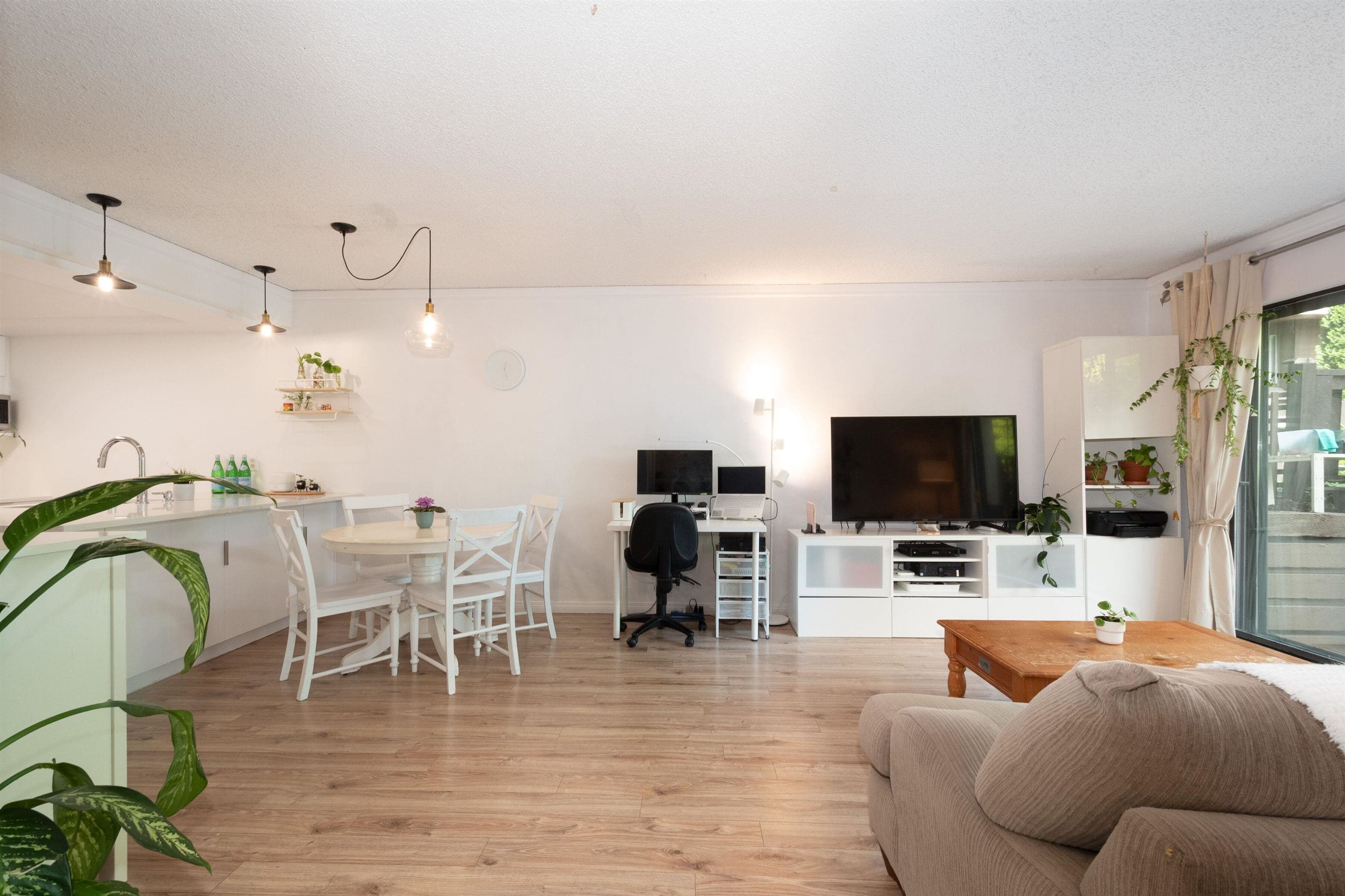 8 - 385 Ginger Drive, New Westminster, V3L 5L6 — photo 4