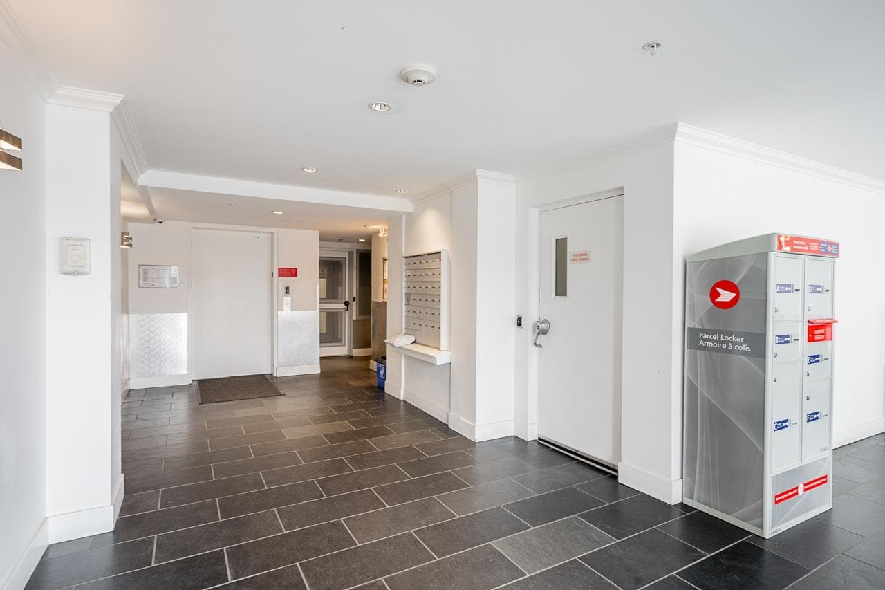 303 - 3423 E Hastings Street, Vancouver, V5K 2A5 — photo 5