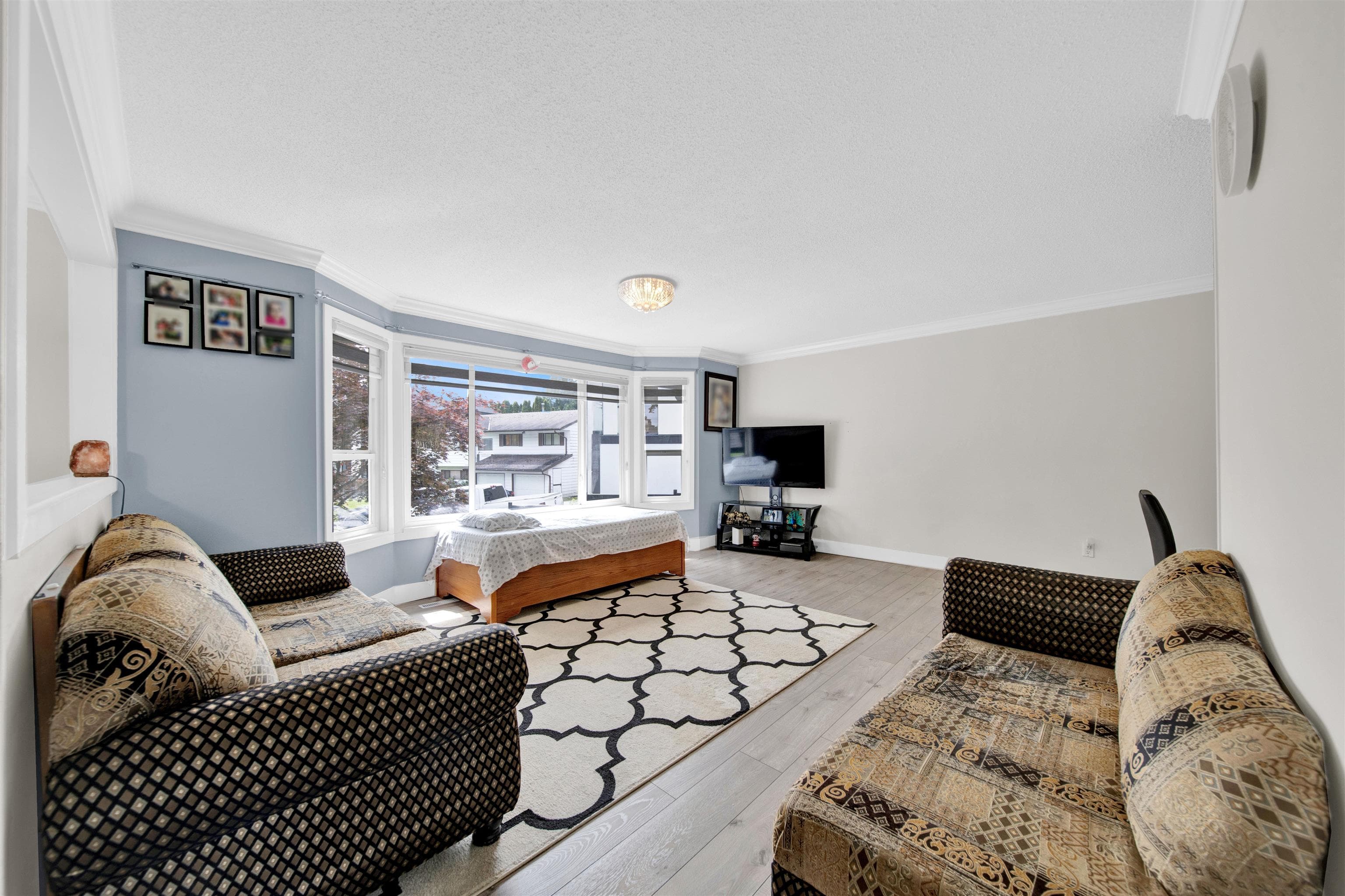 9088 146a Street, Surrey, V3R 6X7 — photo 4