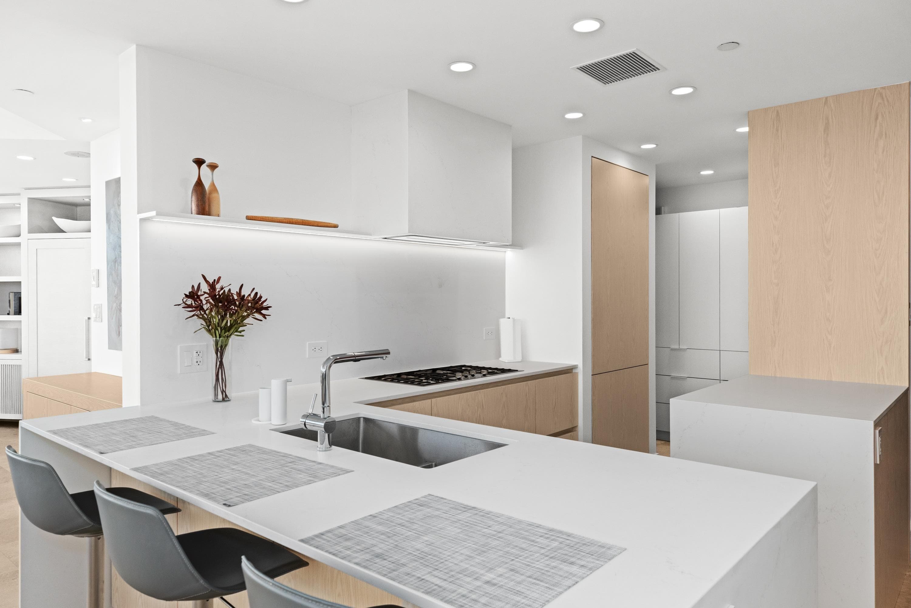 701 - 628 Kinghorne Mews, Vancouver, V6Z 3H6 — photo 4