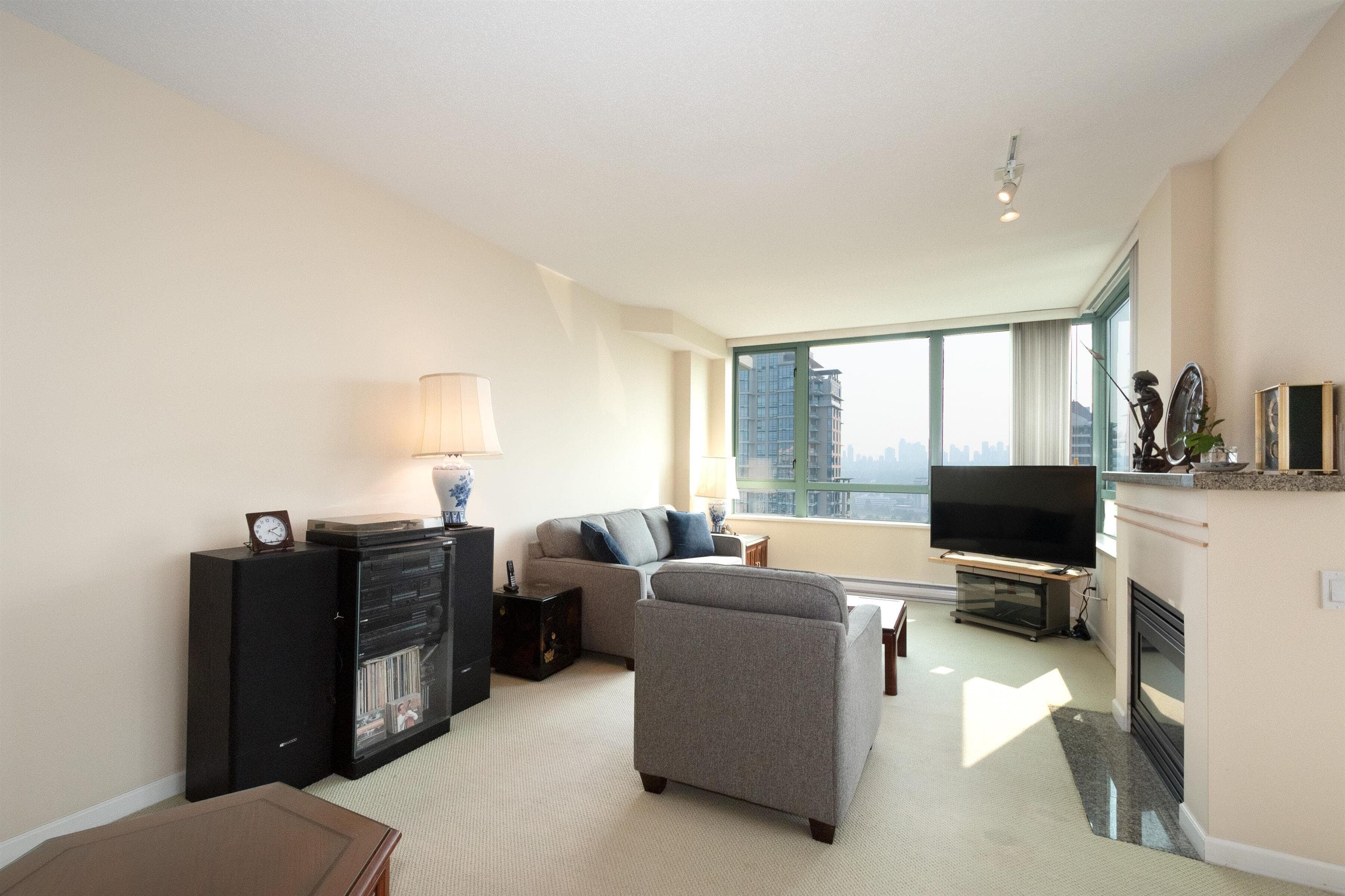 2402 - 4398 Buchanan Street, Burnaby, V5C 6R7 — photo 4