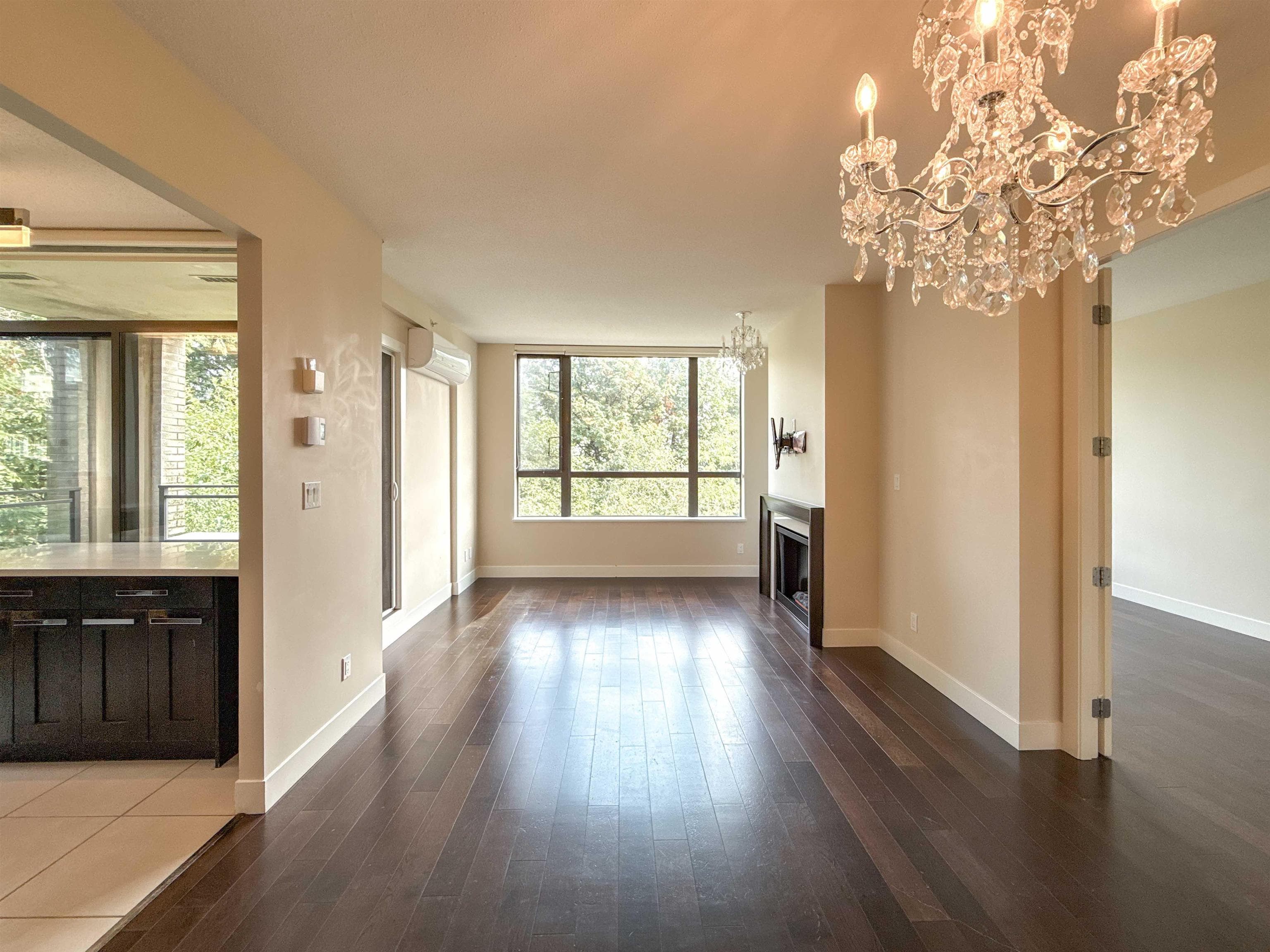 502 - 9300 University Crescent, Burnaby, V5A 4X9 — photo 2