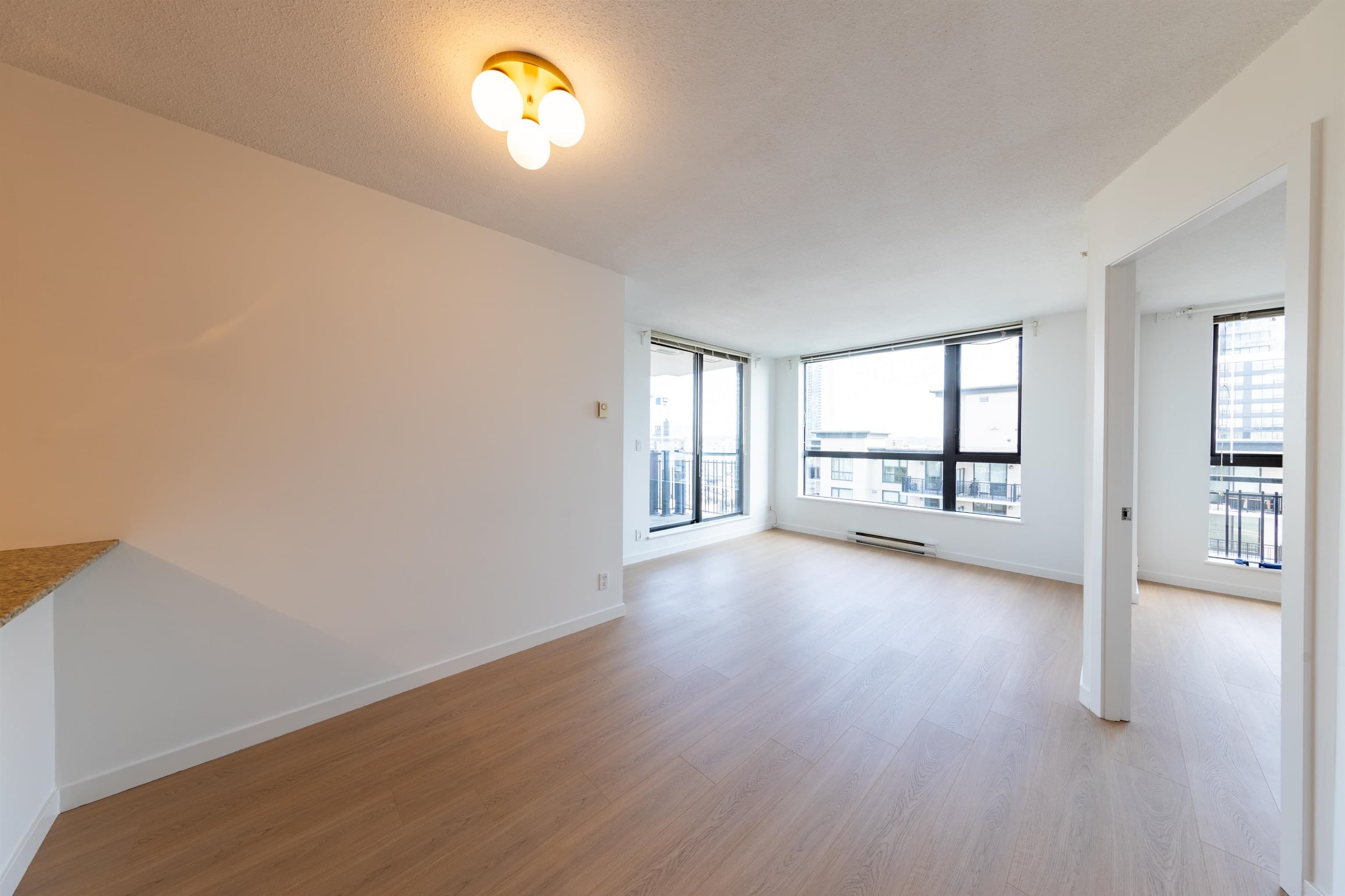 1205 - 814 Royal Avenue, New Westminster, V3M 1J9 — photo 2