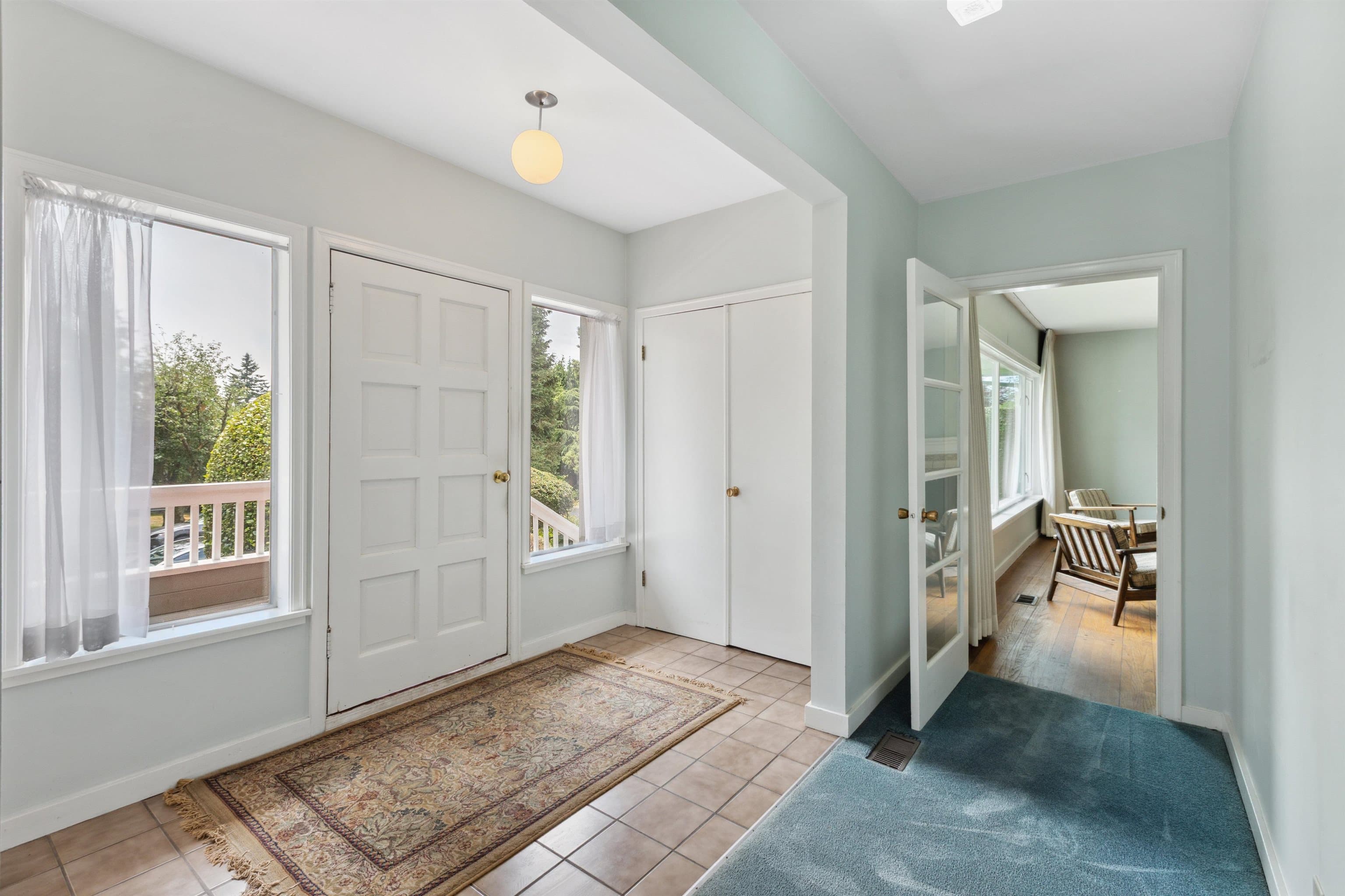 1053 Lawson Avenue, West Vancouver, V7T 2E3 — photo 2