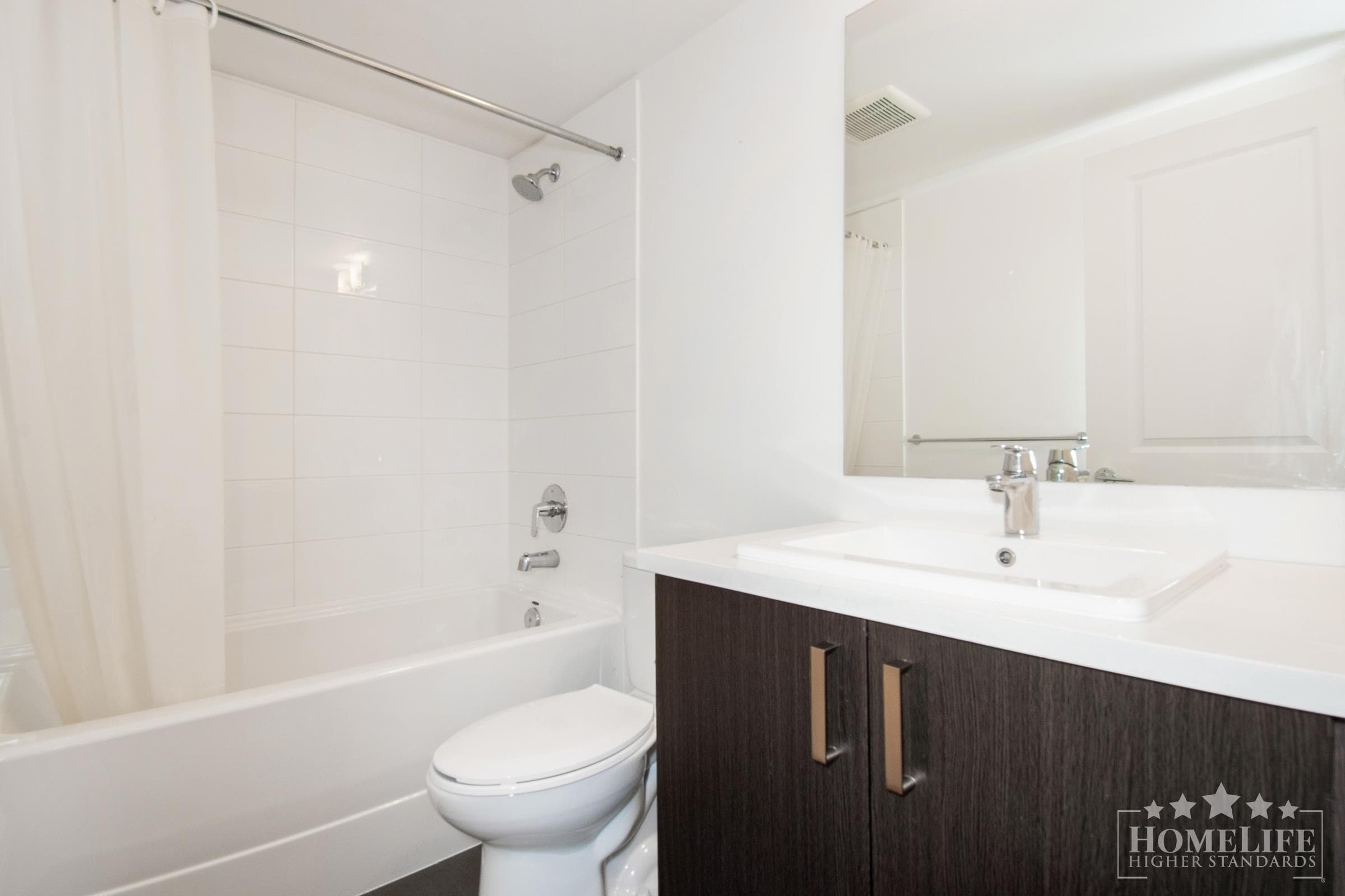 8 - 8168 136a Street, Surrey, V3W 2Z6 — photo 3