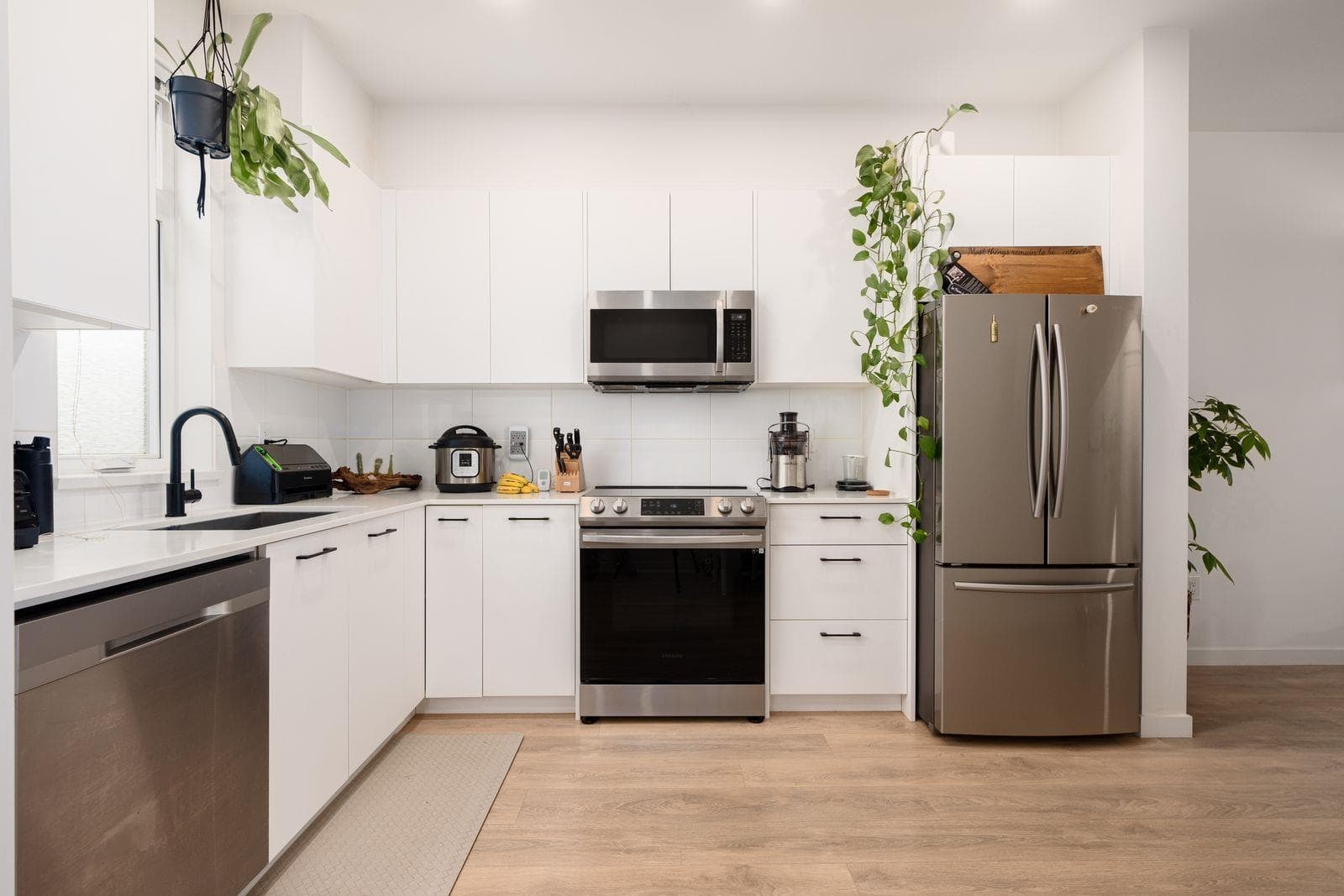 126 - 15235 Sitka Drive, Surrey, V3S 0A9 — photo 2