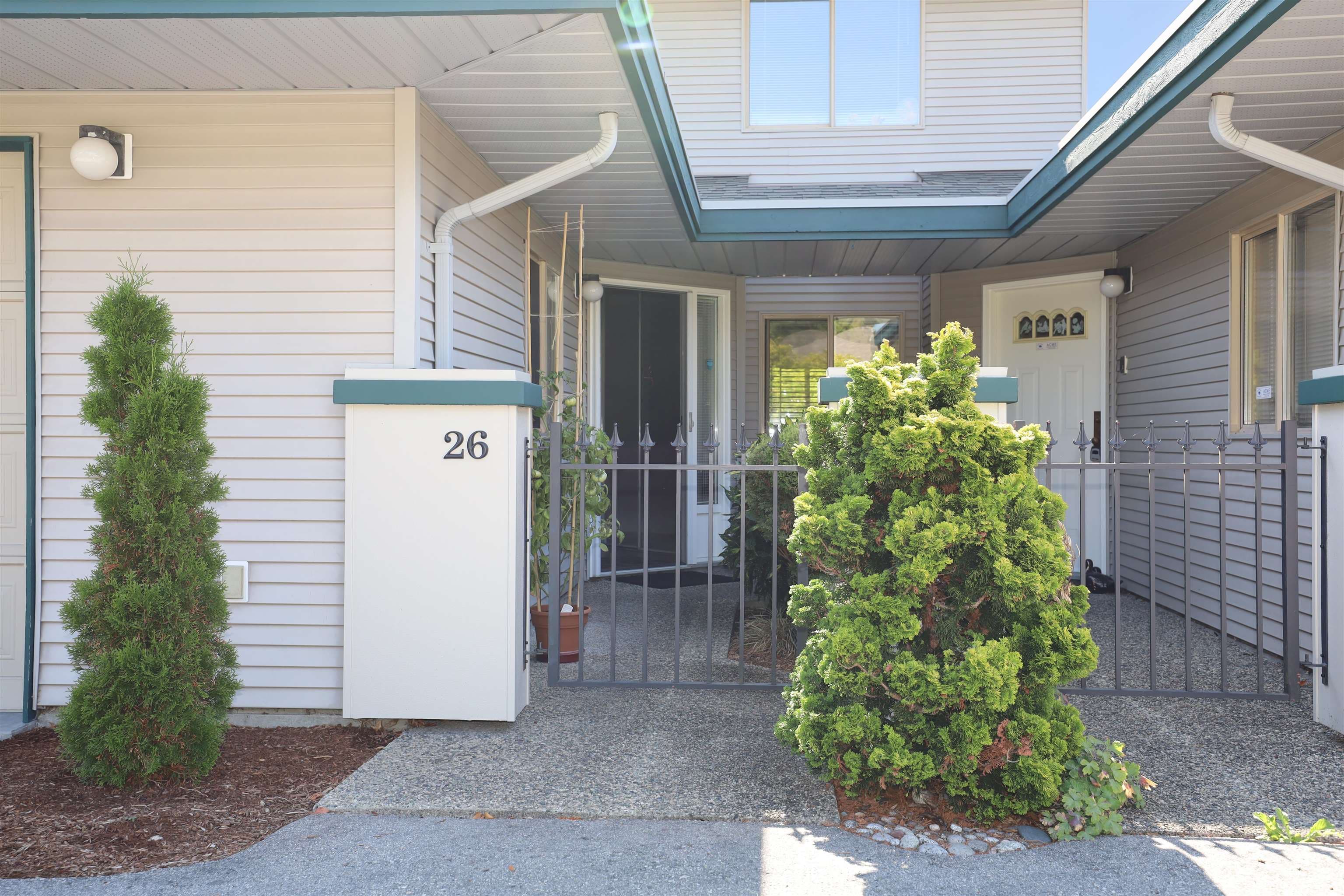 26 - 555 Eaglecrest Drive, Gibsons, V0N 1V8 — photo 2