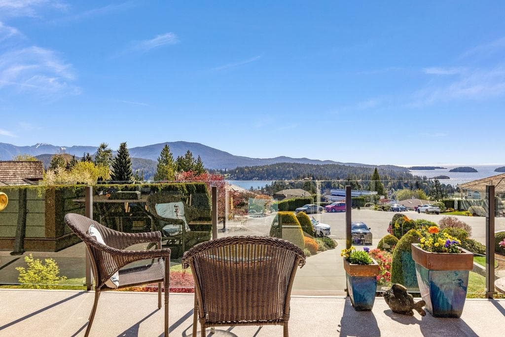 802 Oceanmount Boulevard, Gibsons, V0N 1V8 — photo 2
