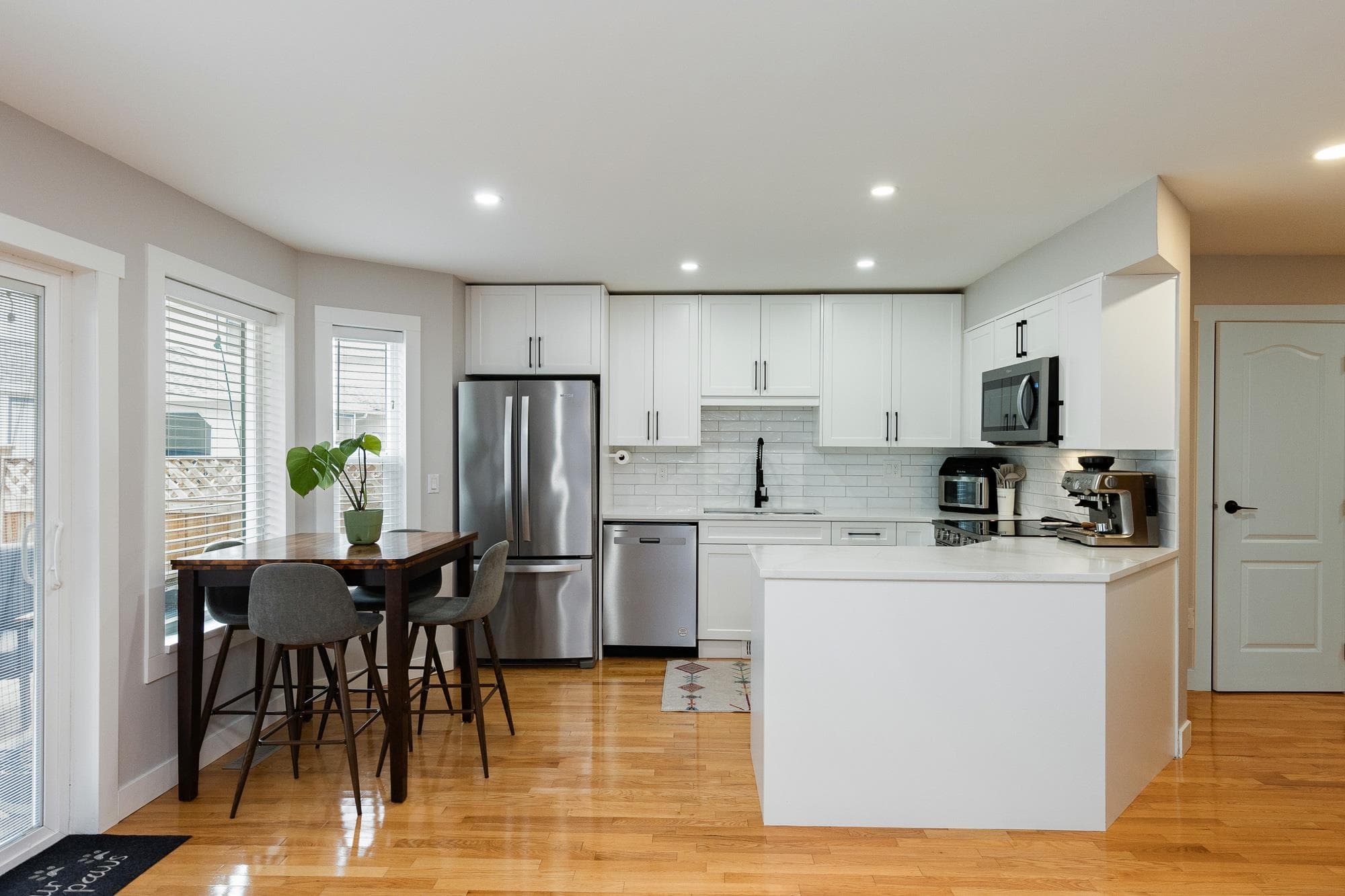 4 - 45640 Storey Avenue, Chilliwack, V2R 3C5 — photo 4