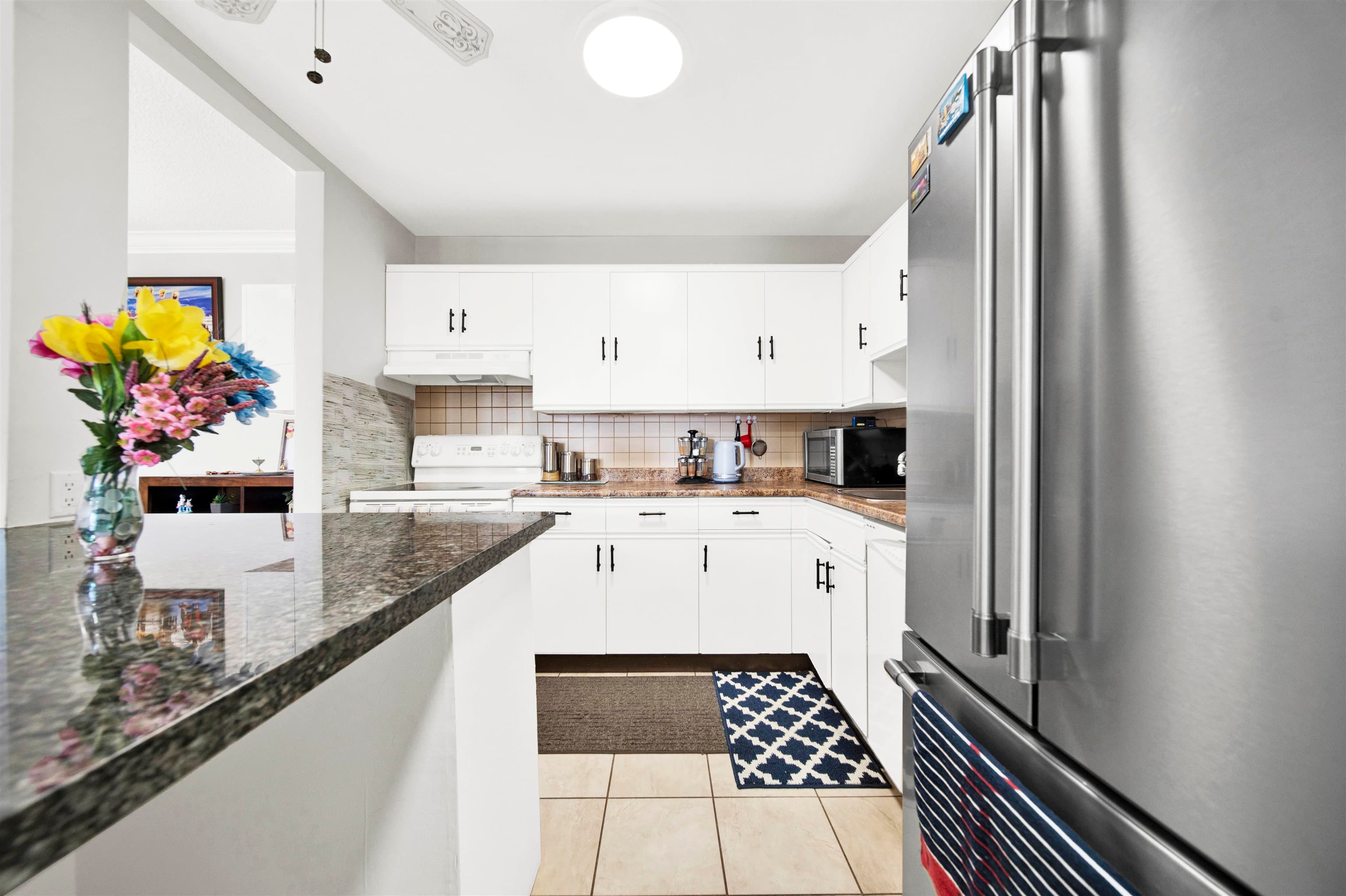 209 - 1830 E Southmere Crescent, Surrey, V4A 9C2 — photo 4