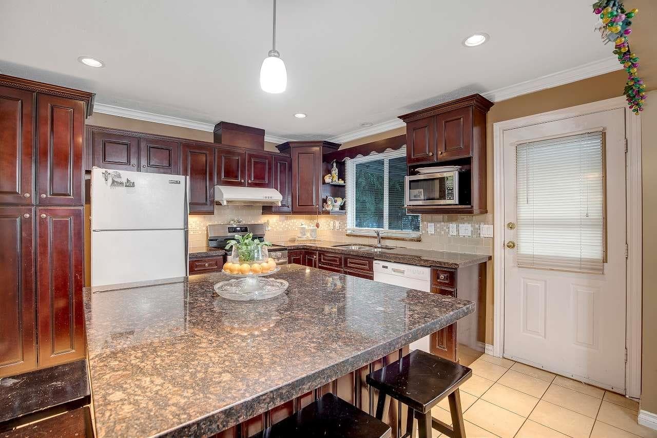 8825 160 Street, Surrey, V4N 2X8 — photo 4