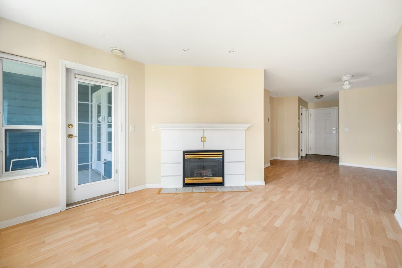 210 - 12911 Railway Avenue, Richmond, V7E 6L8 — photo 4
