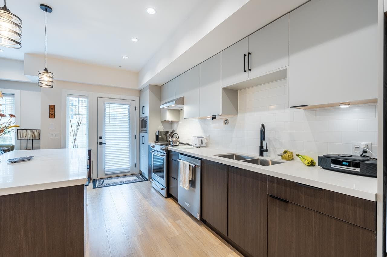 2306 Spring Street, Port Moody, V3H 0M6 — photo 5