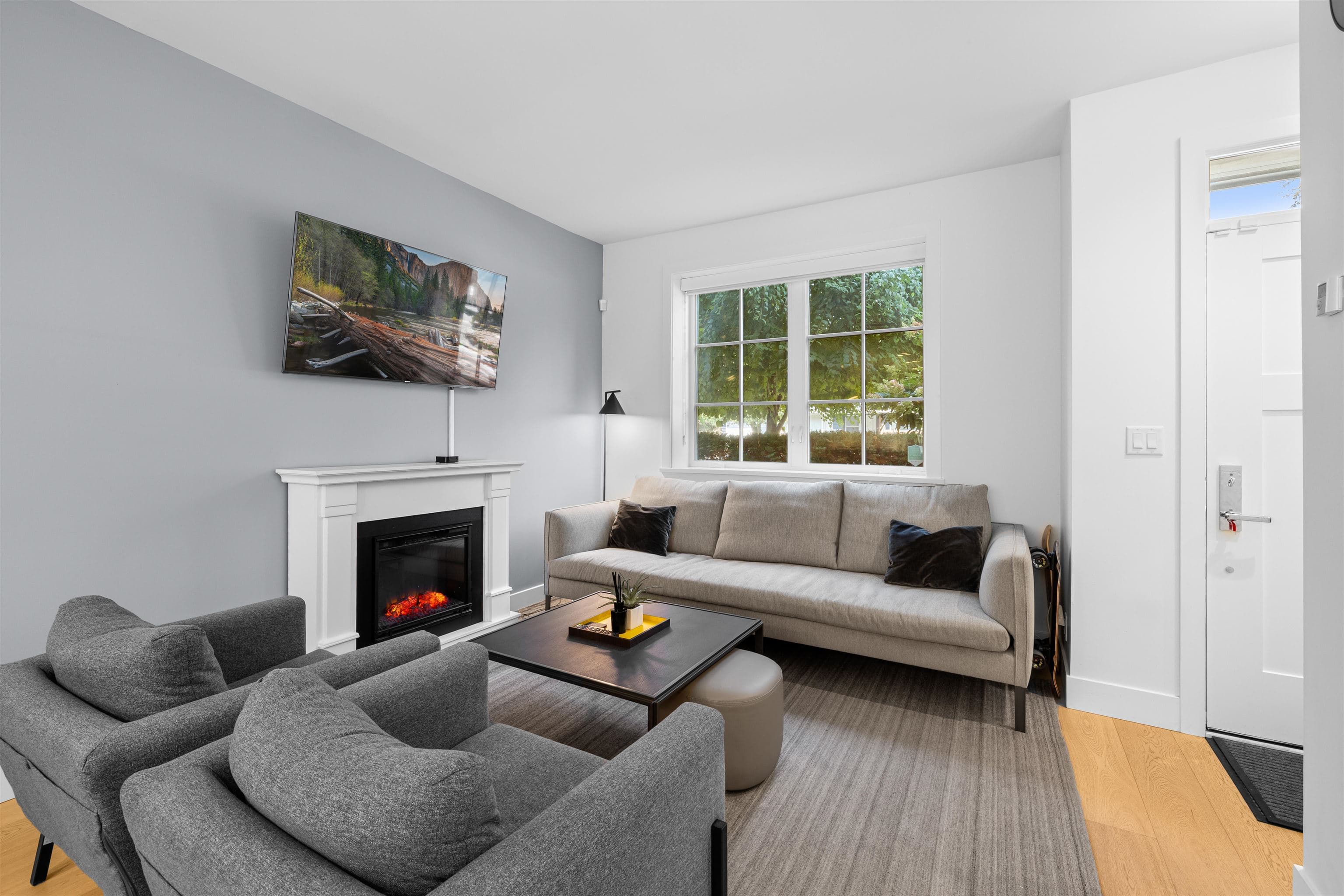 6 - 1133 Ridgewood Drive, North Vancouver, V7R 0A4 — photo 3