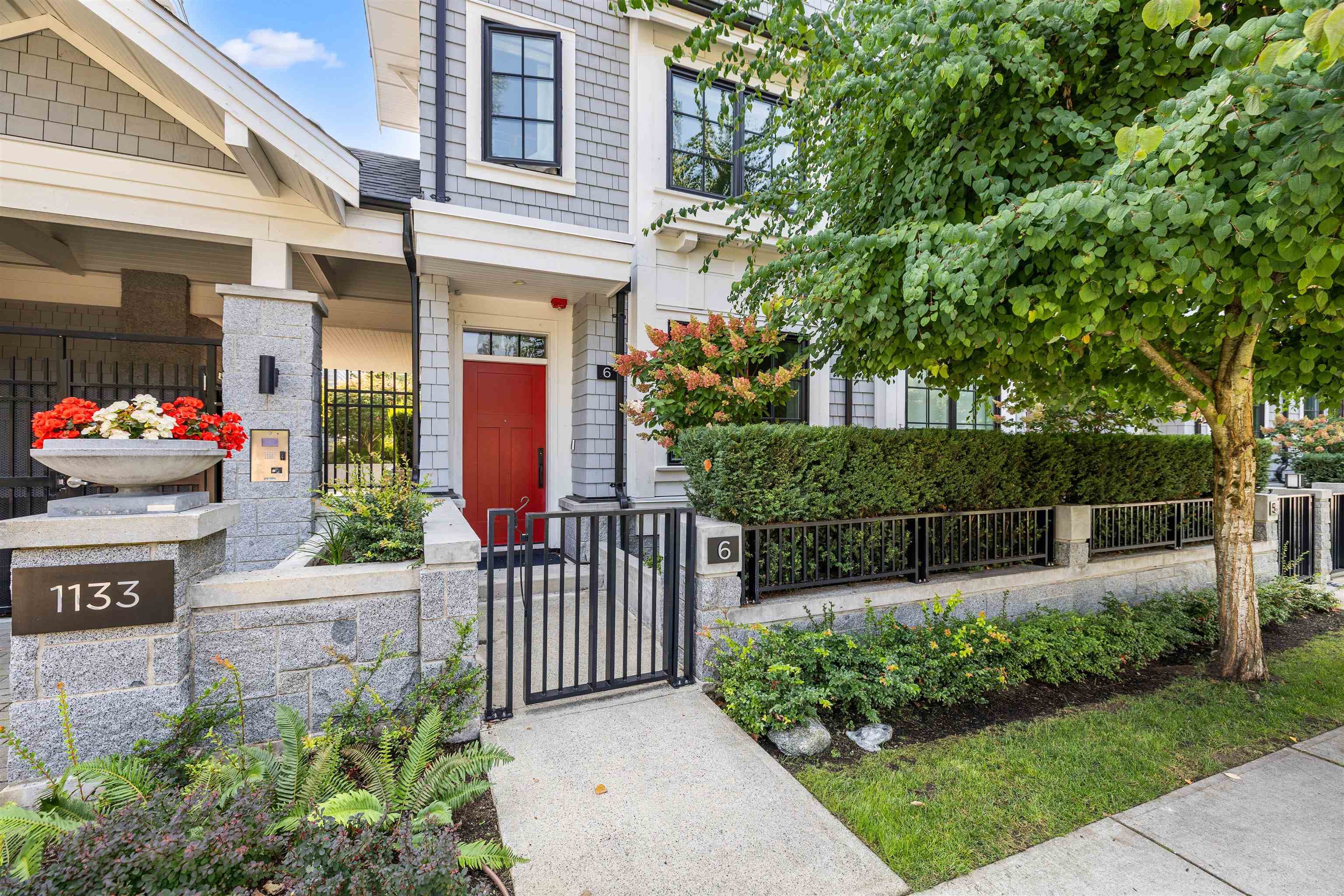 6 - 1133 Ridgewood Drive, North Vancouver, V7R 0A4 — photo 1